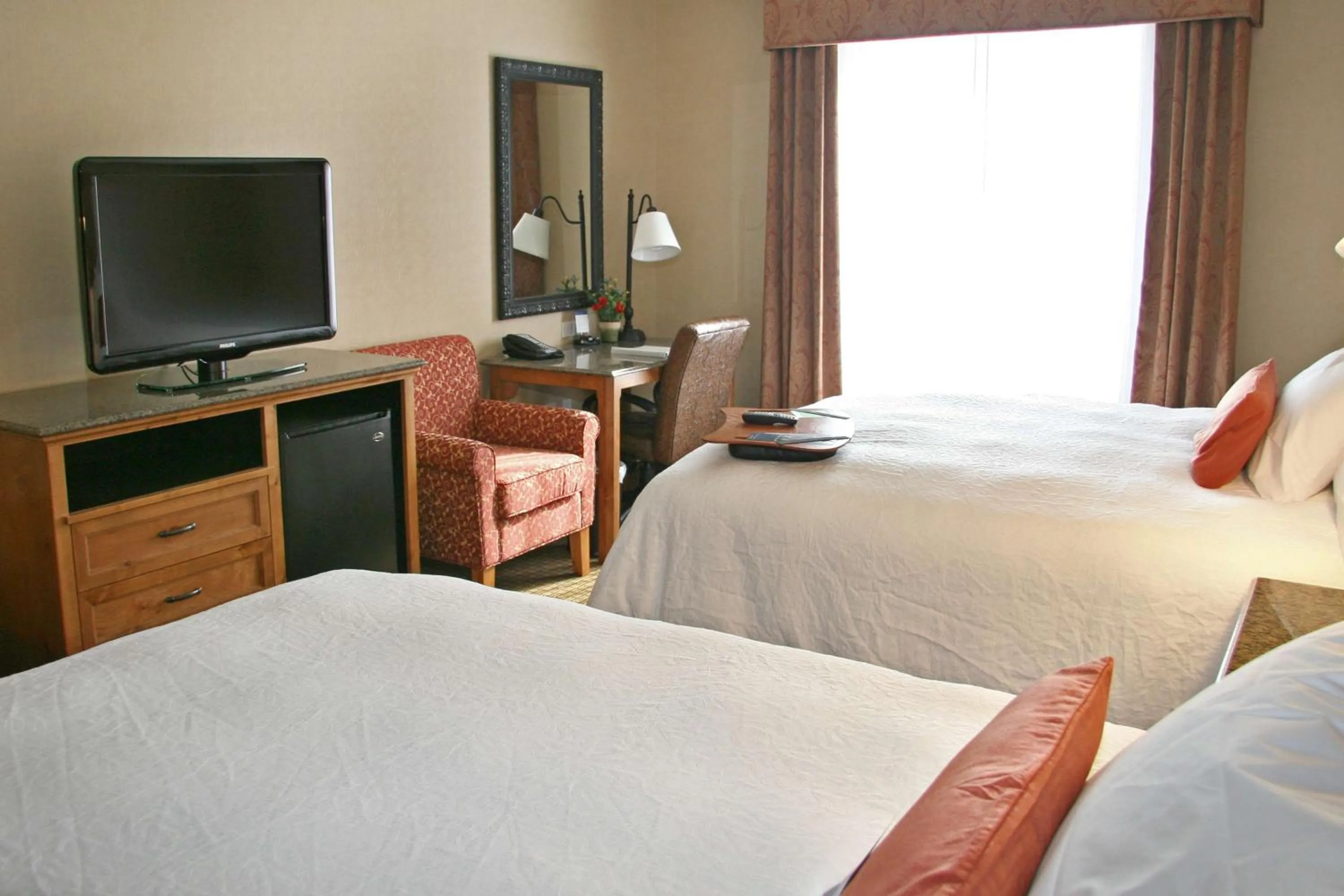 Bed in Hampton Inn & Suites Buffalo