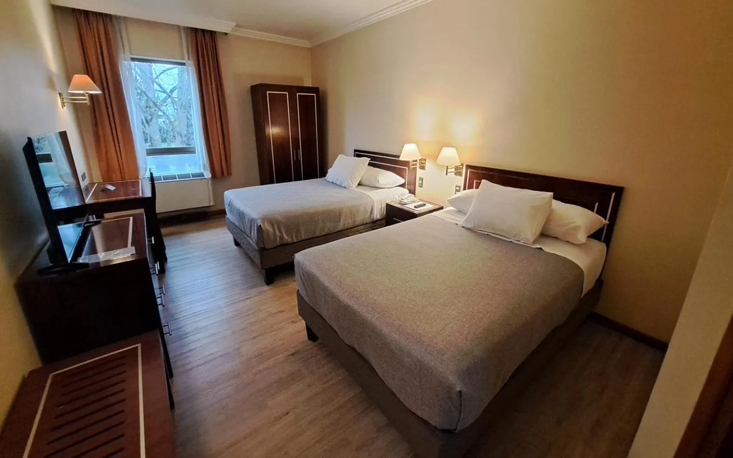 Bed in Hotel Diego de Almagro Los Angeles