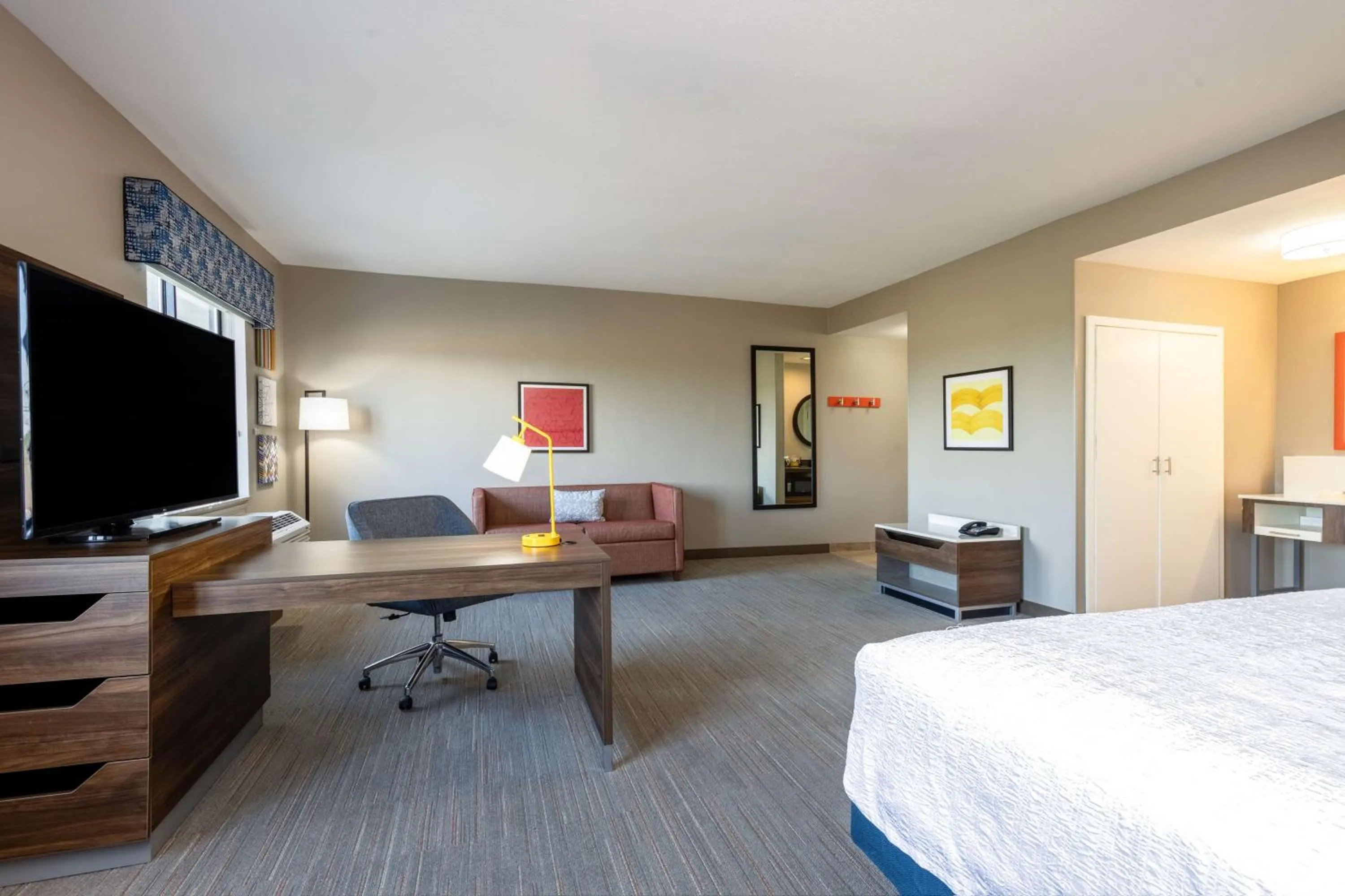 Bedroom, Bed in Hampton Inn & Suites Woodward