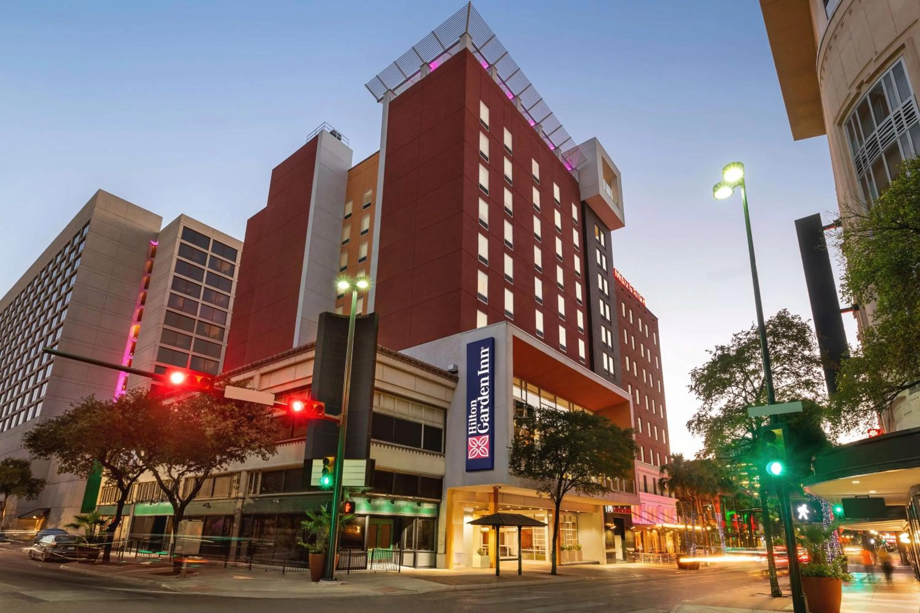 Property building in Hilton Garden Inn San Antonio Downtown Riverwalk