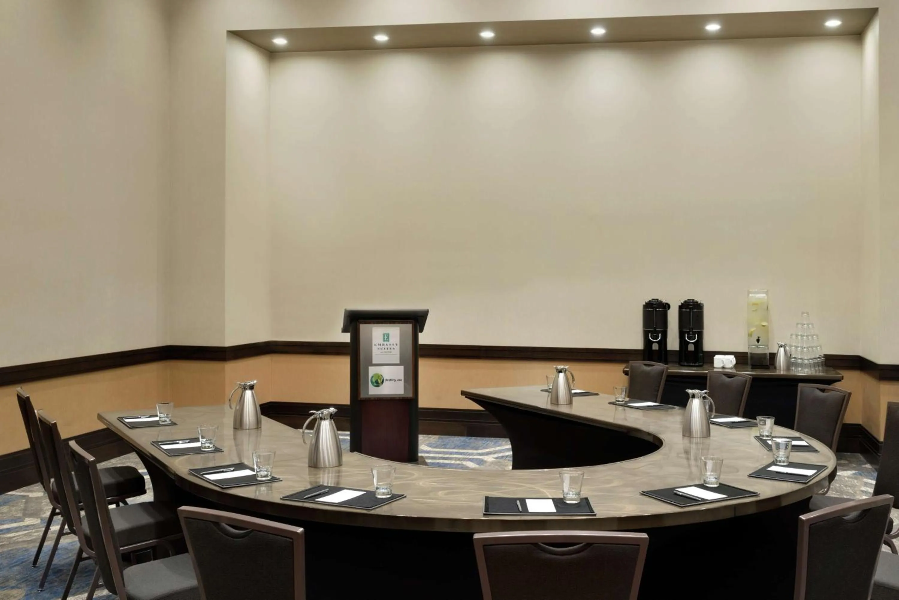 Meeting/conference room in Embassy Suites By Hilton Syracuse Destiny USA