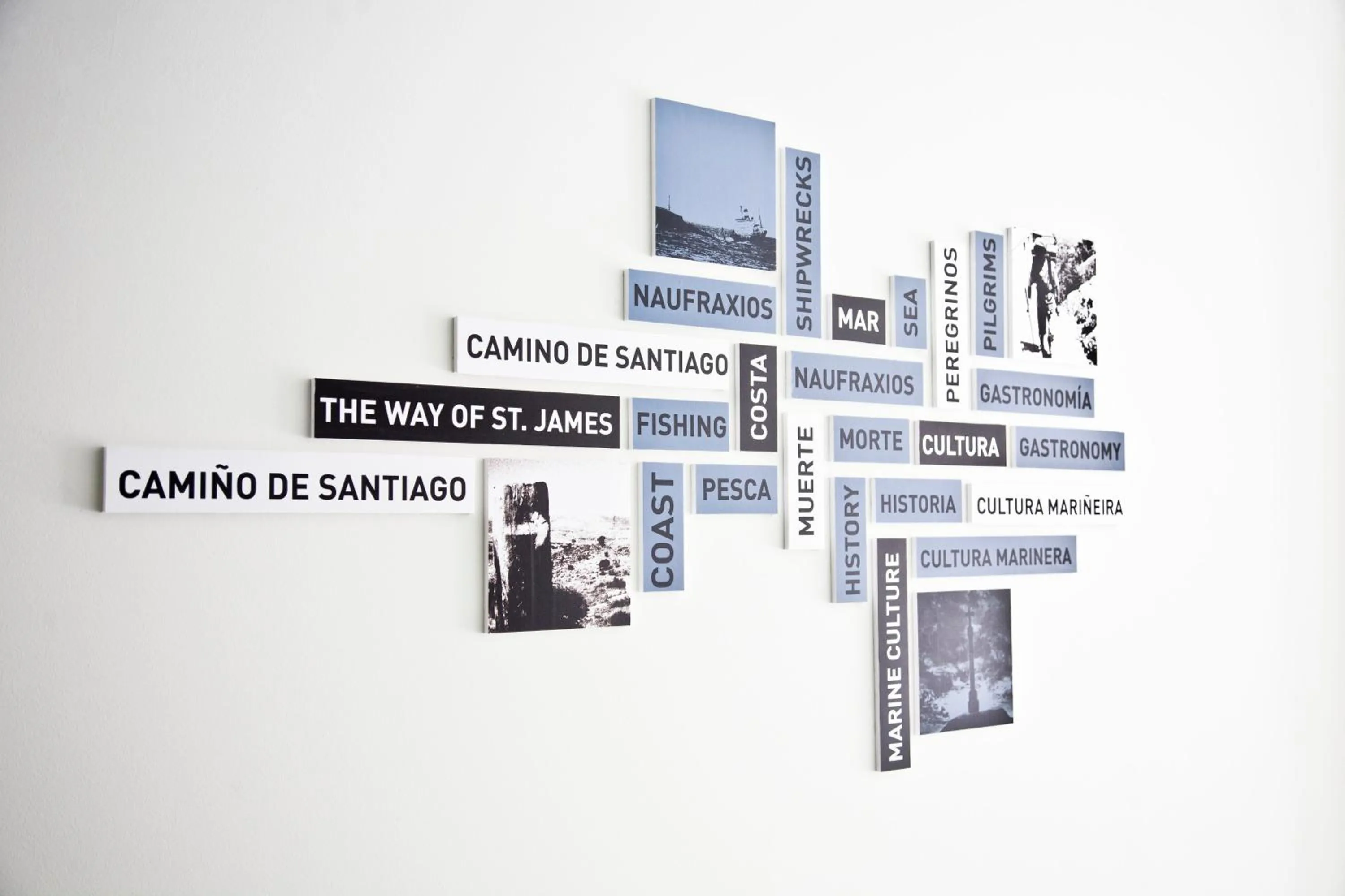 Logo/Certificate/Sign in Albergue Bela Muxia