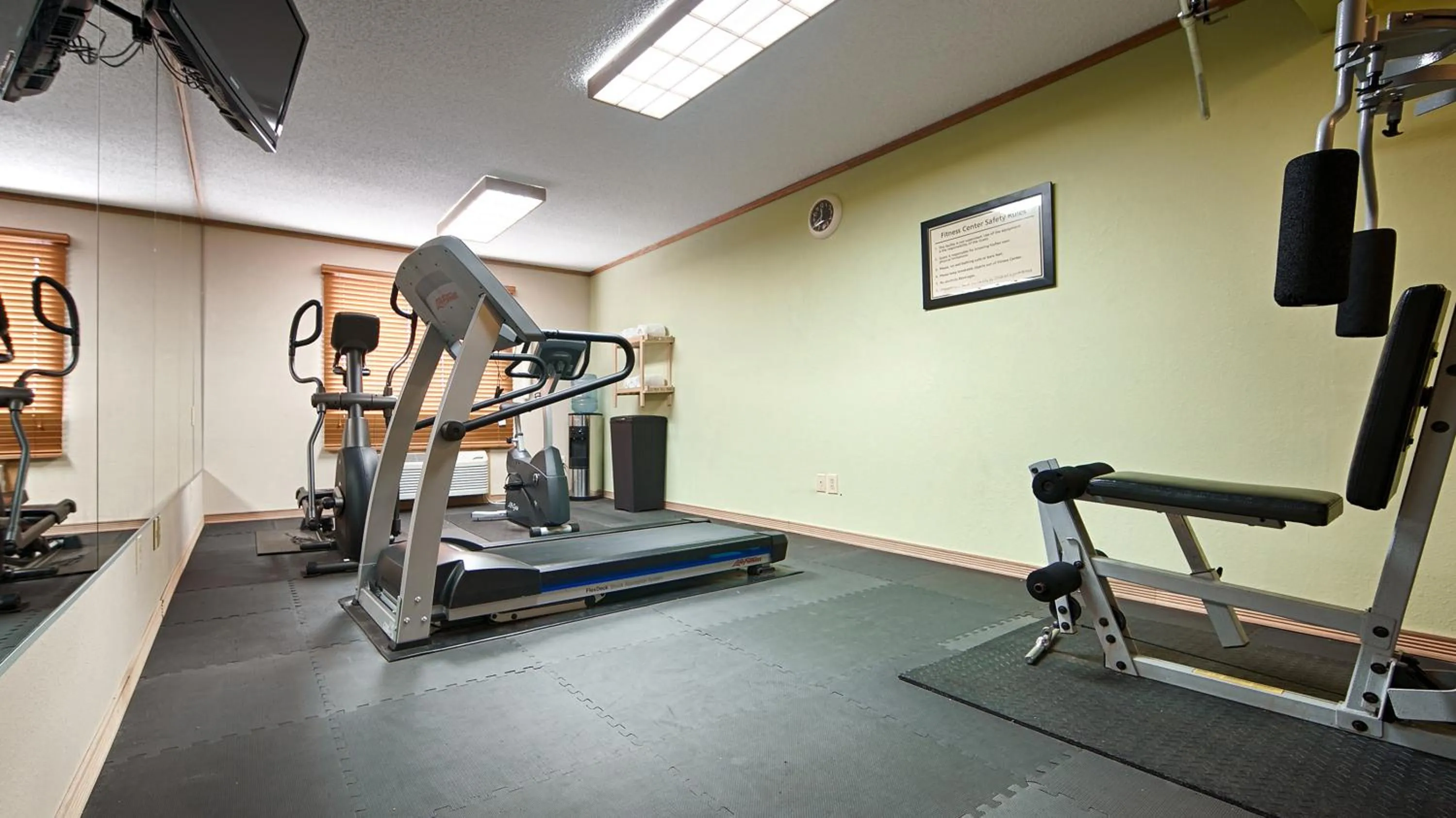 Fitness centre/facilities in Baymont by Wyndham Delaware