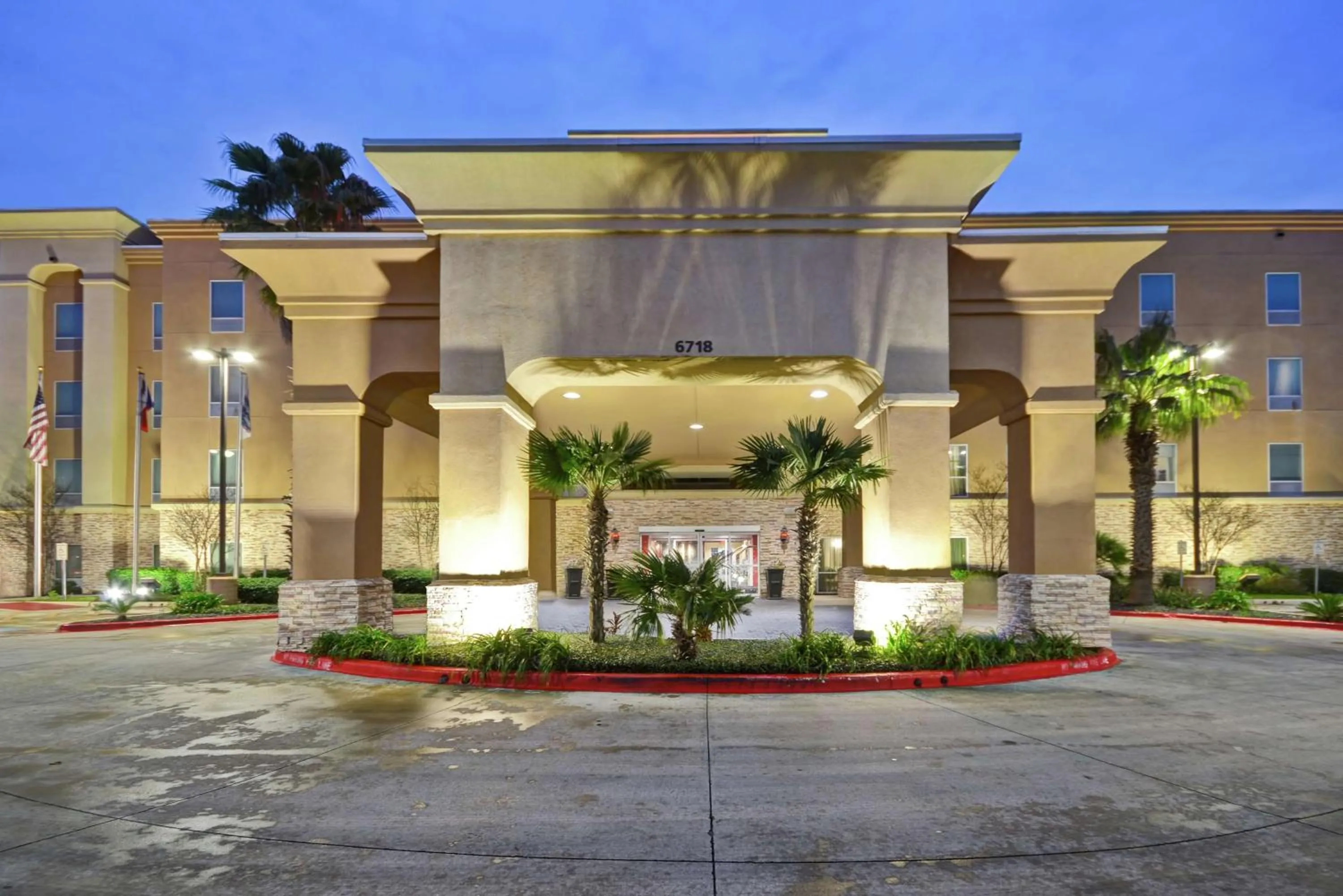 Property building in Hampton Inn & Suites San Antonio/Northeast I-35