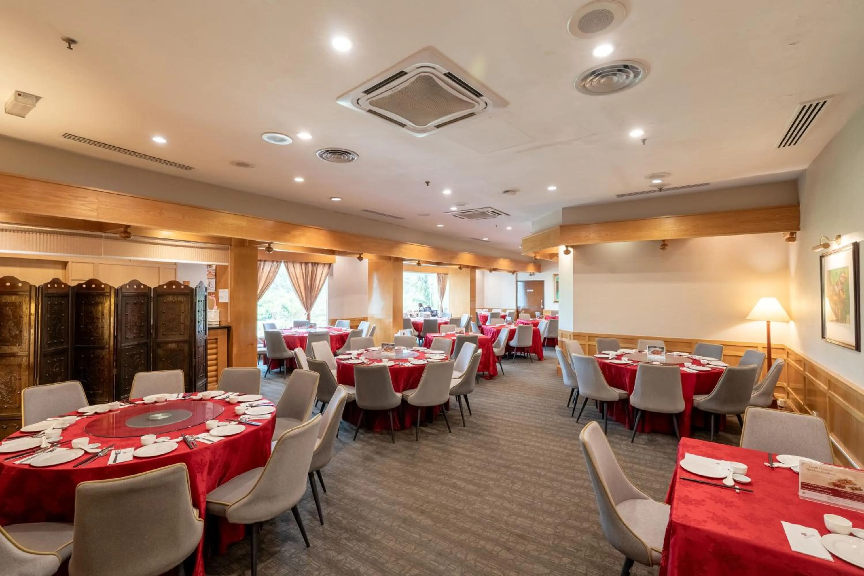 Restaurant/places to eat in Swiss-Grand Beach Resort Kuantan