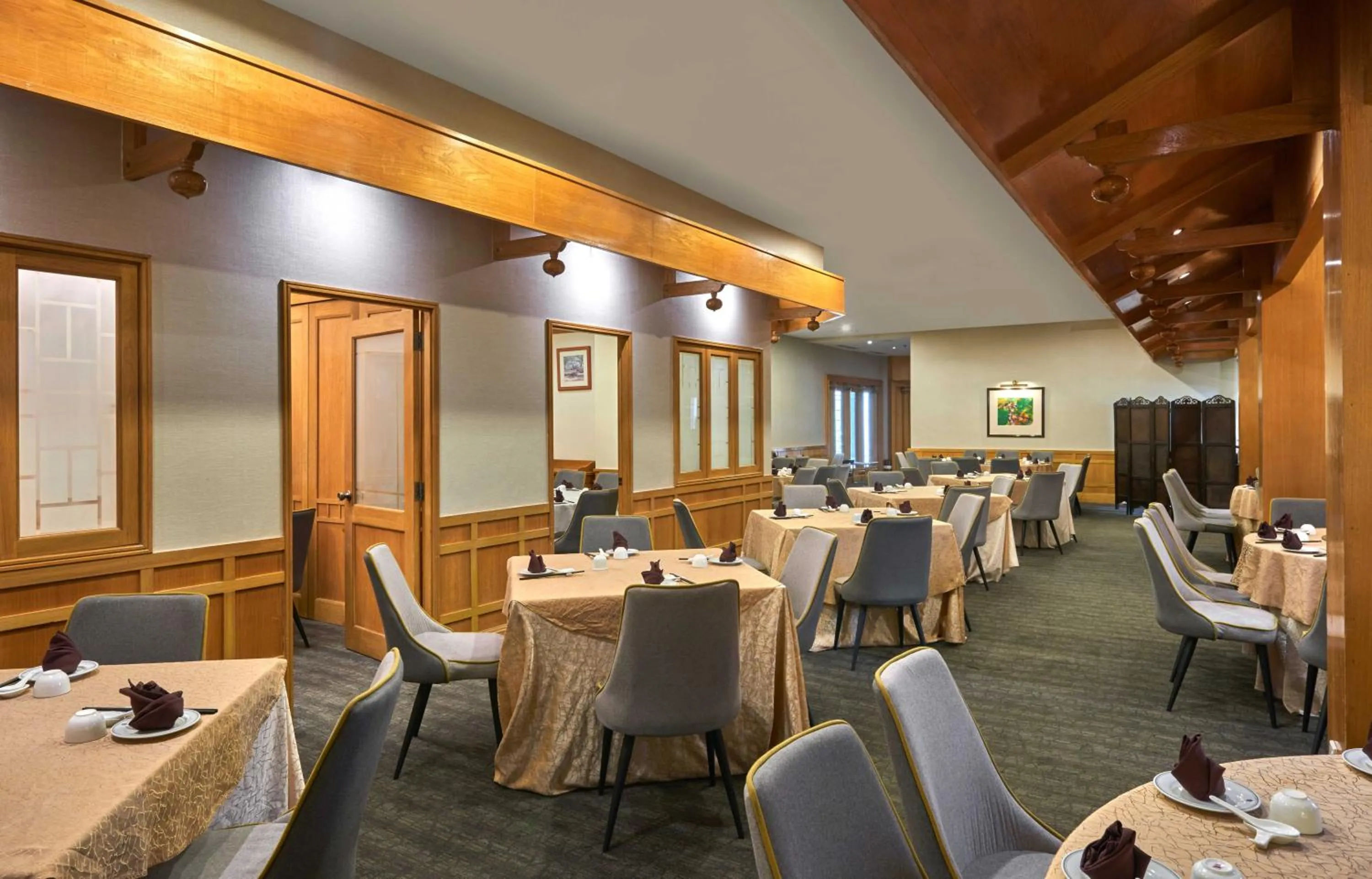 Restaurant/places to eat in Swiss-Grand Beach Resort Kuantan