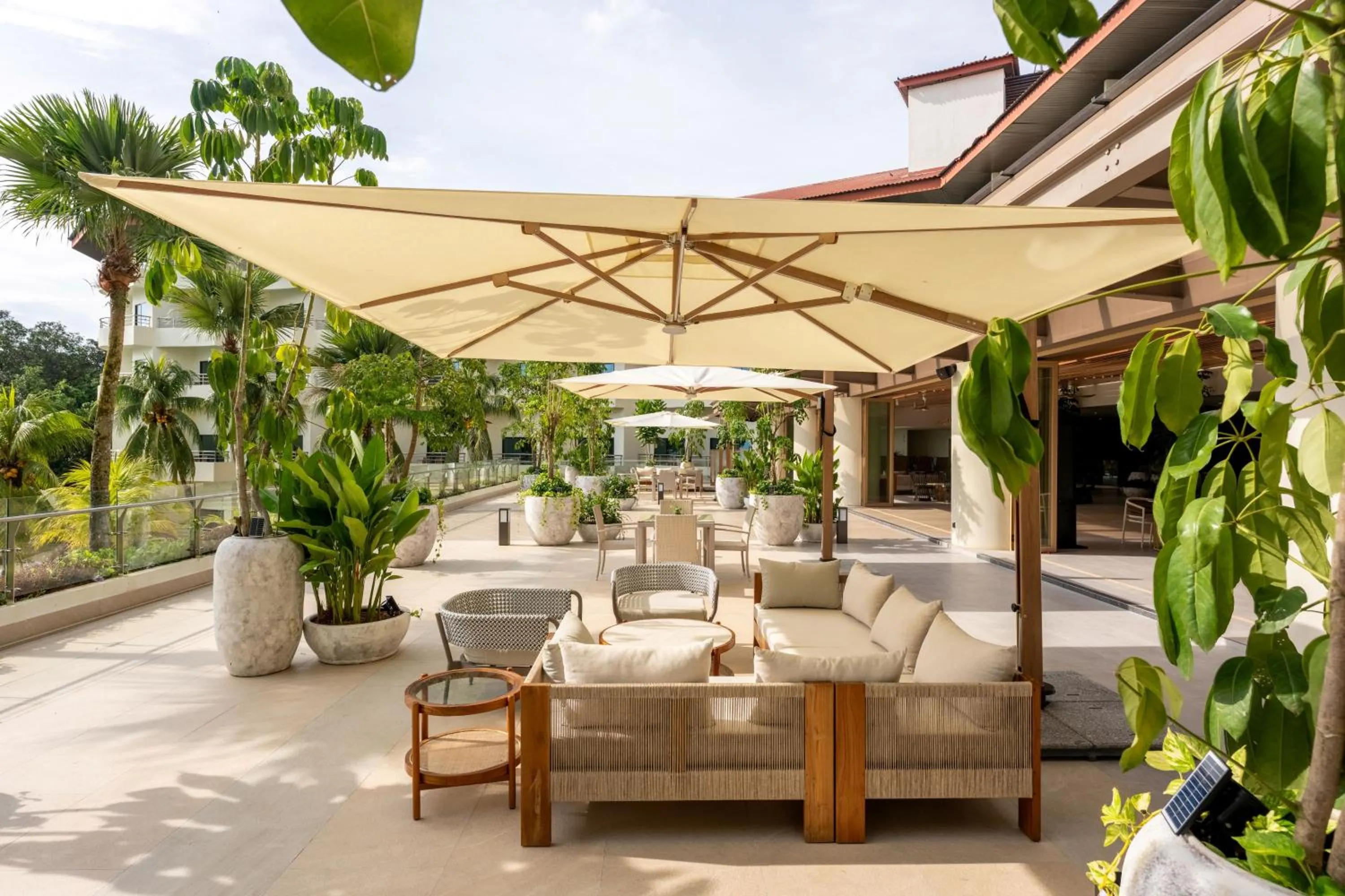 Seating area in Swiss-Grand Beach Resort Kuantan