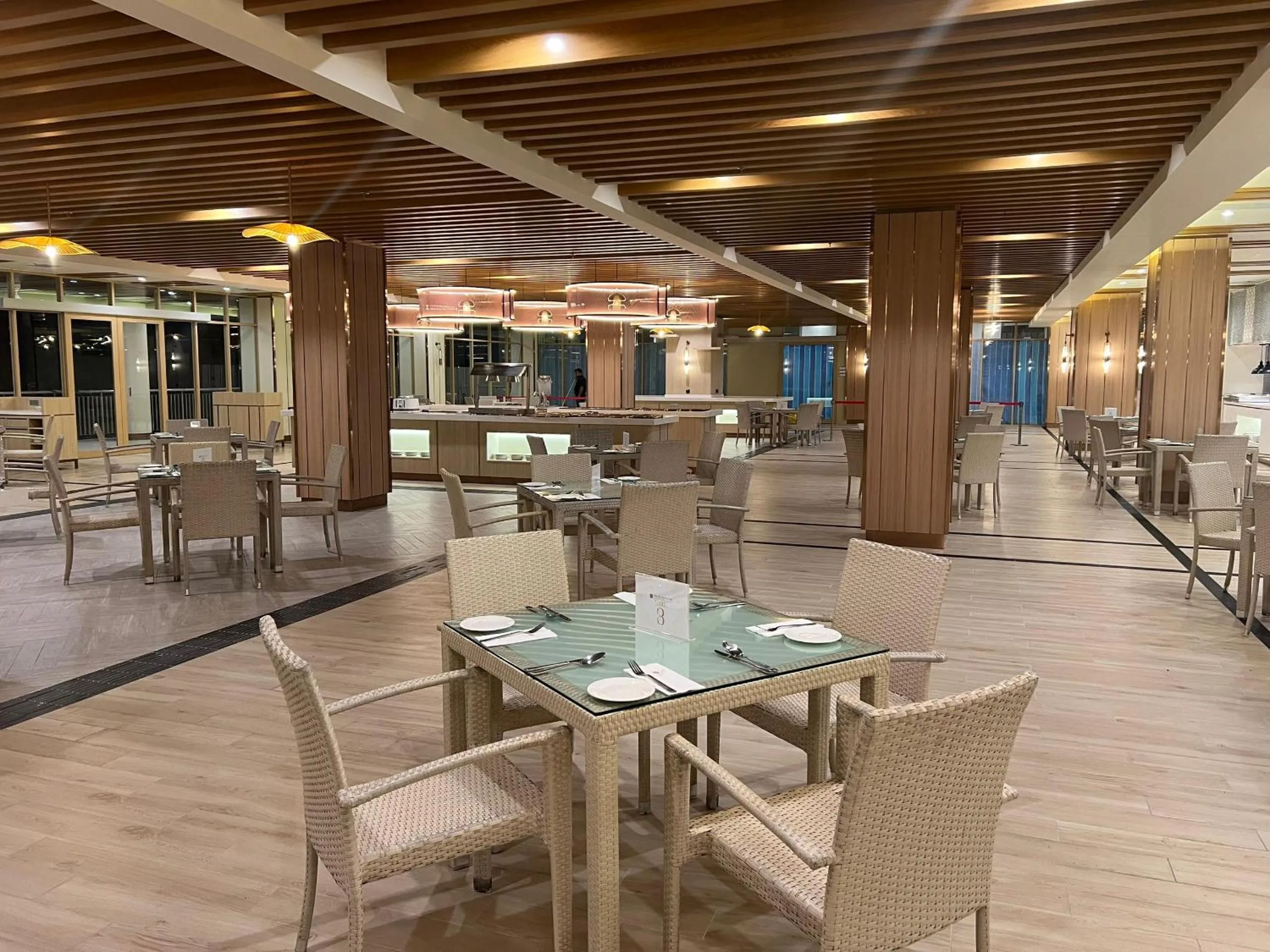 Restaurant/places to eat in Swiss-Grand Beach Resort Kuantan