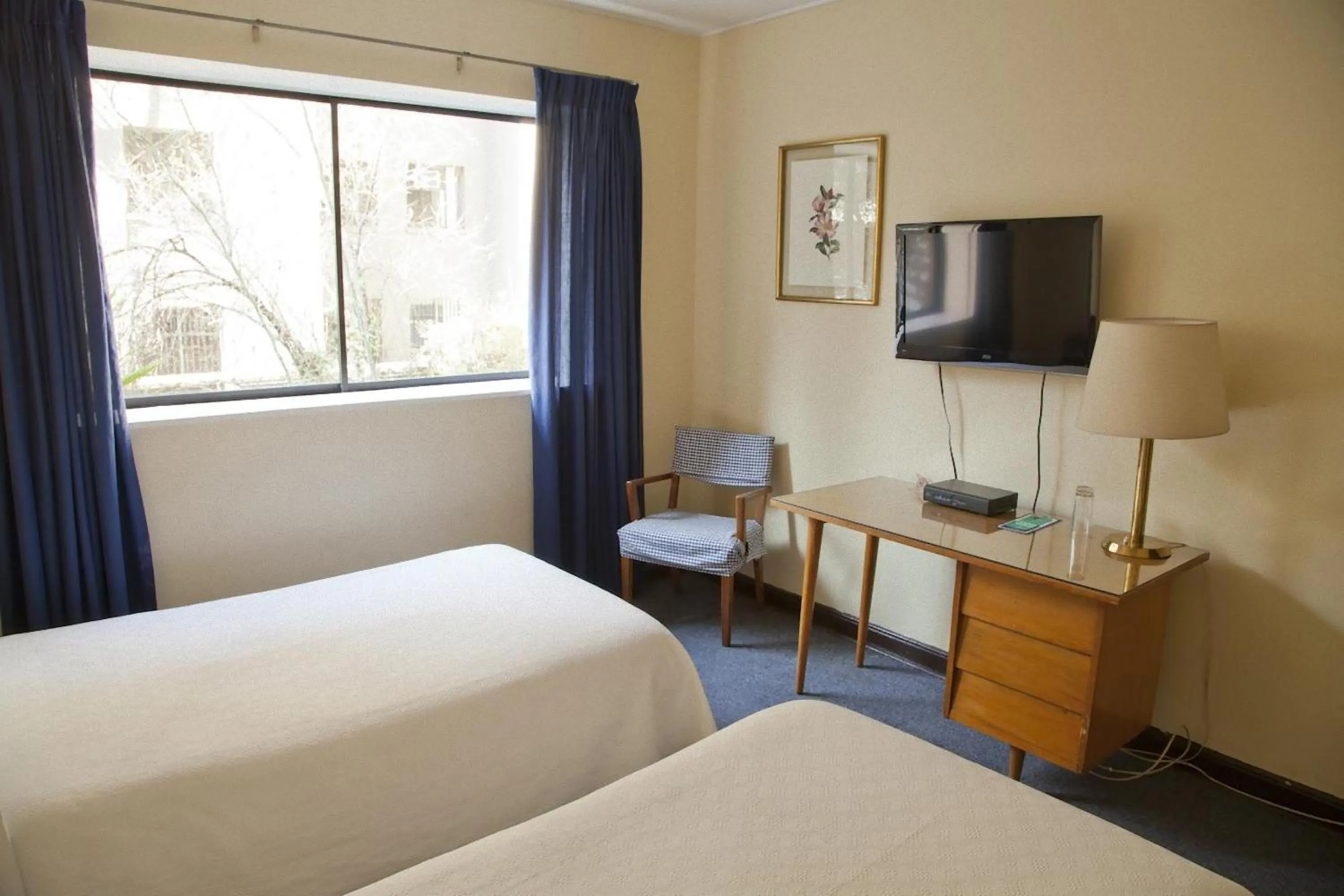 TV and multimedia, Bed in Hotel Santa Lucia