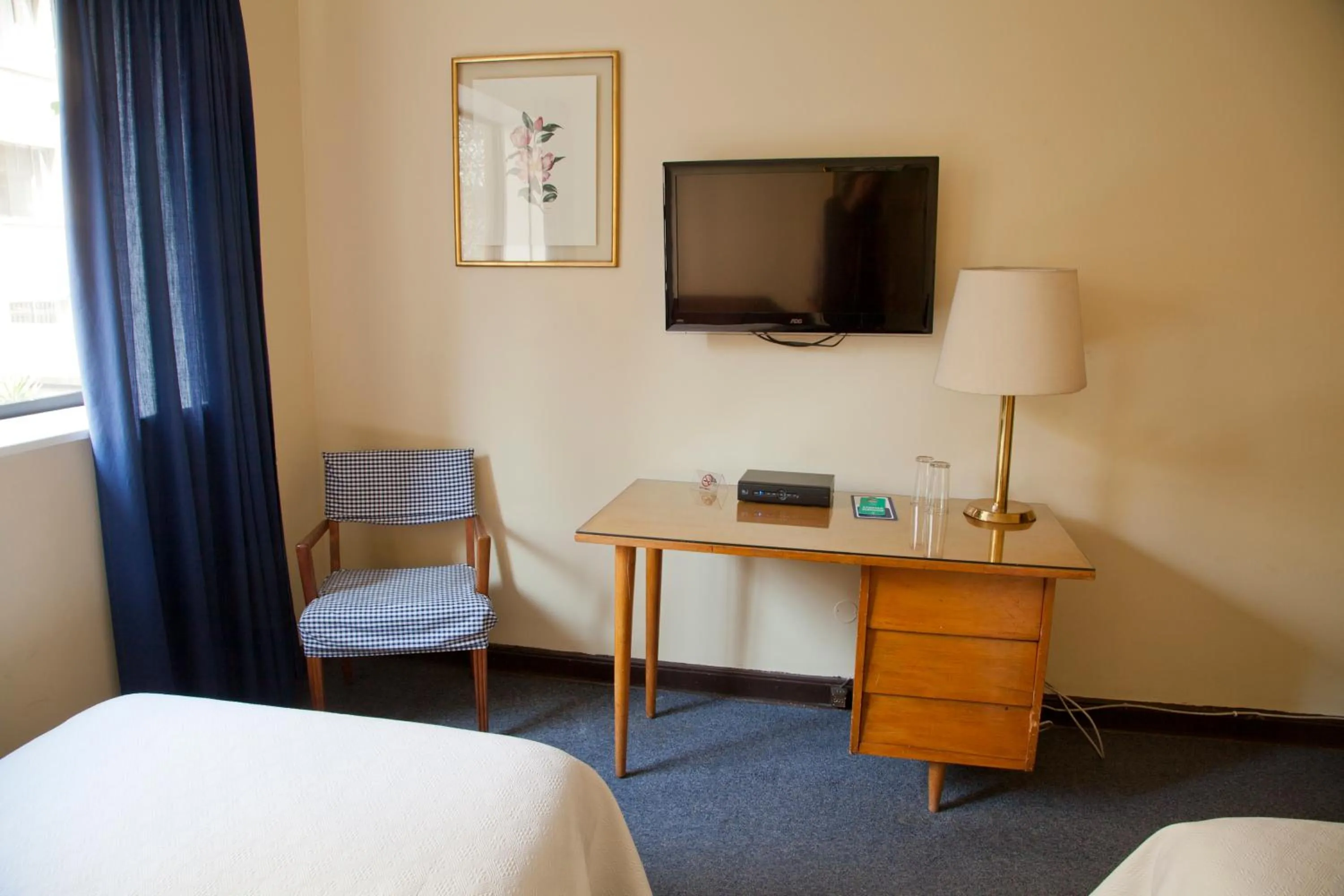 TV and multimedia, Bed in Hotel Santa Lucia