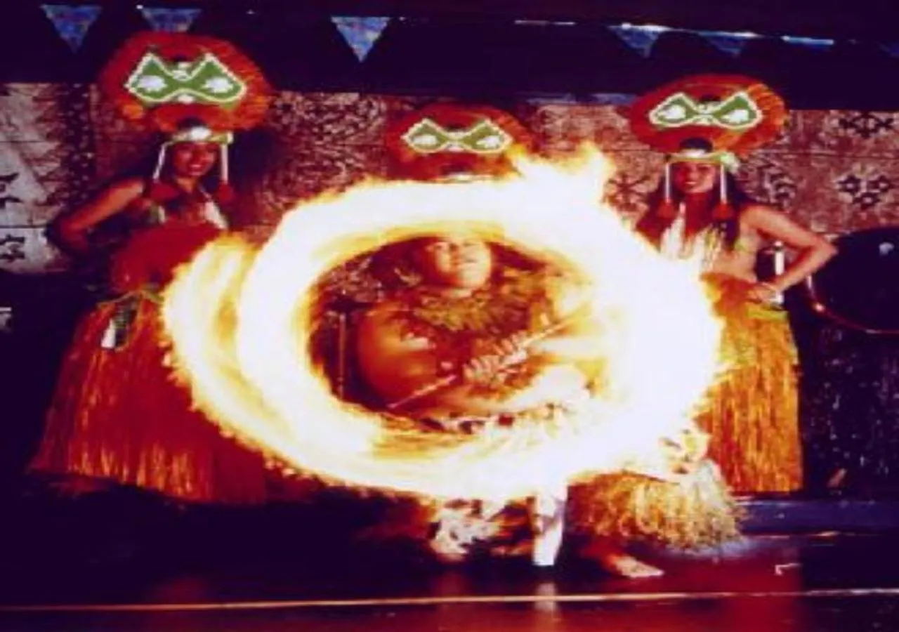 Entertainment in Tiki Resort - Lake George