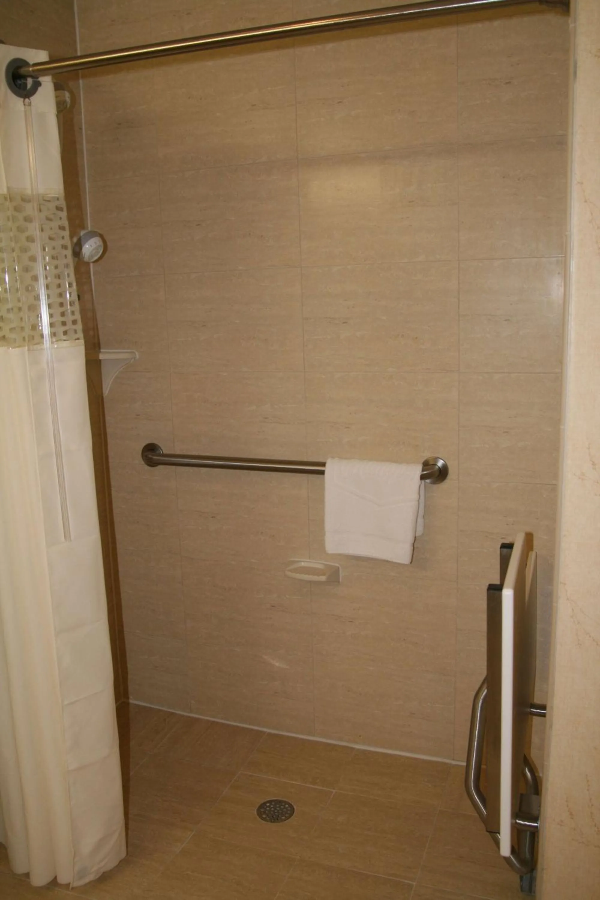 Bathroom in Hampton Inn Kilgore