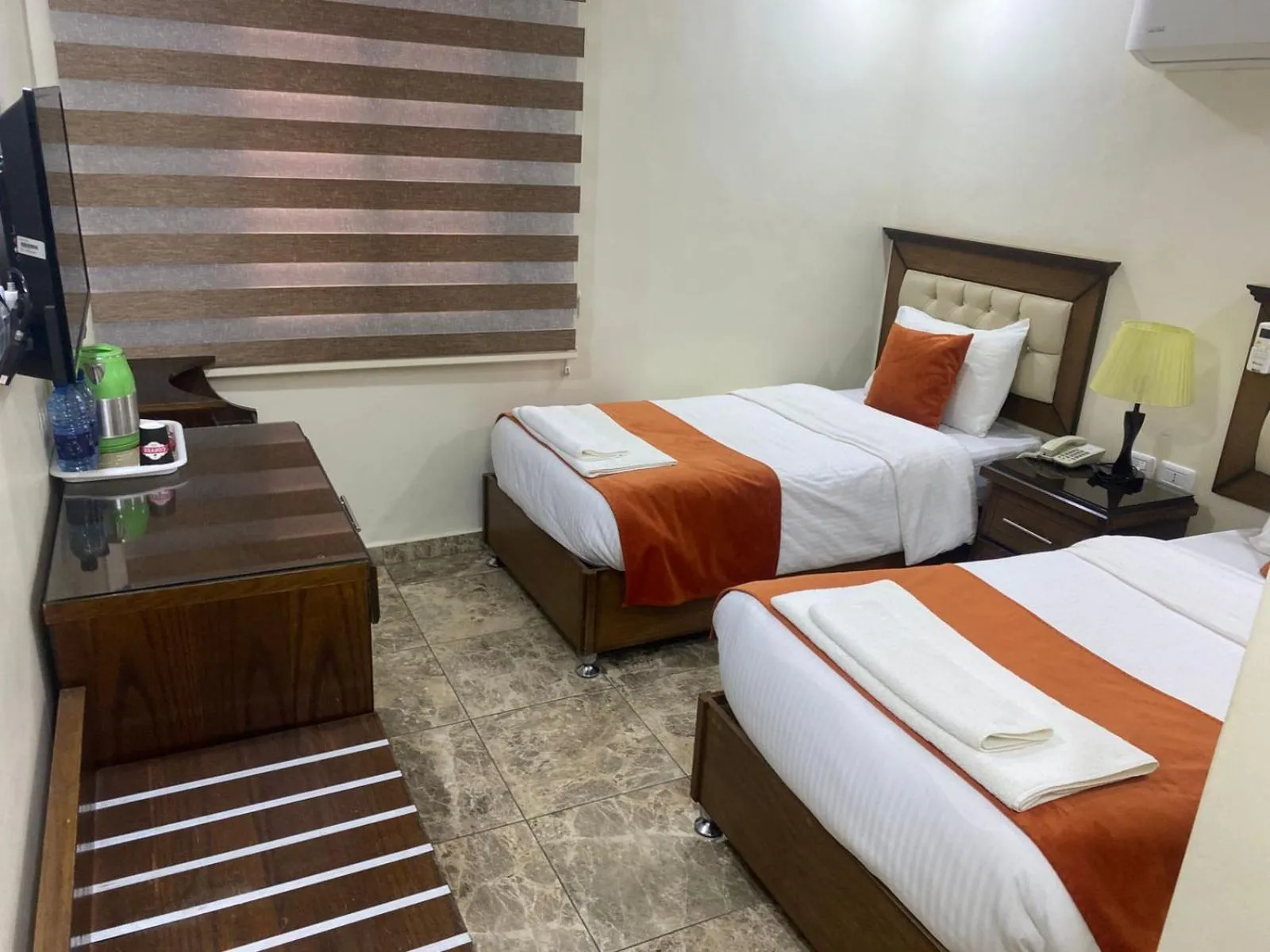 TV and multimedia, Bed in Sunset Hotel