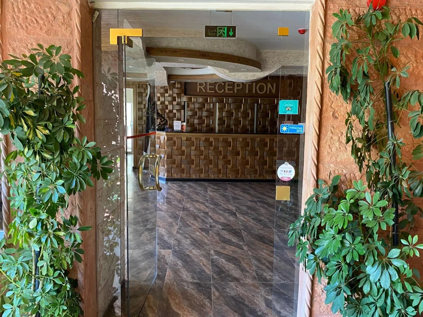 Facade/entrance in Sunset Hotel