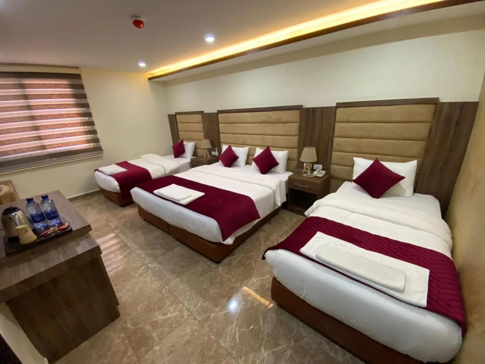 Property building, Bed in Sunset Hotel