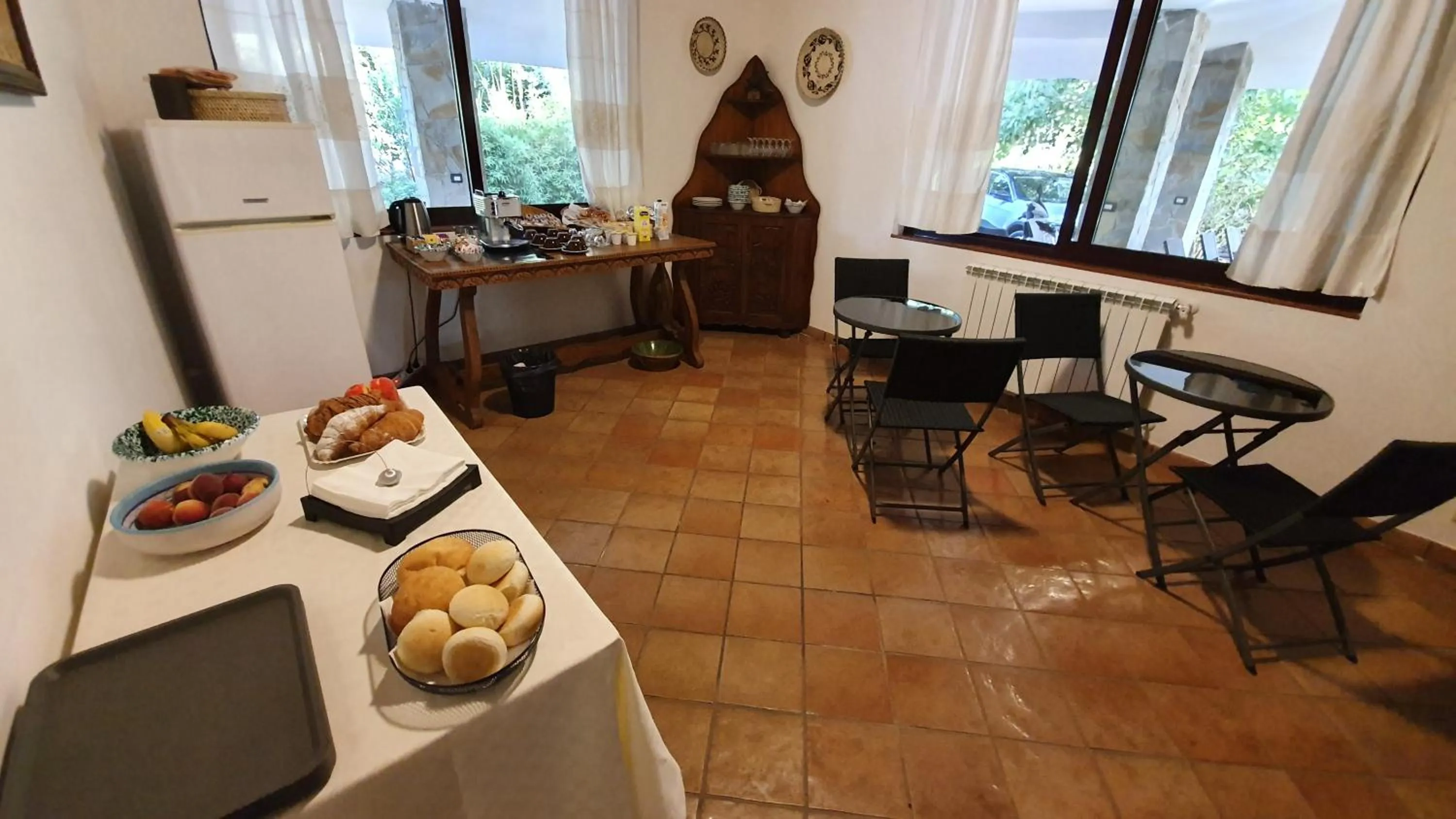 Food and drinks in Villa Canu