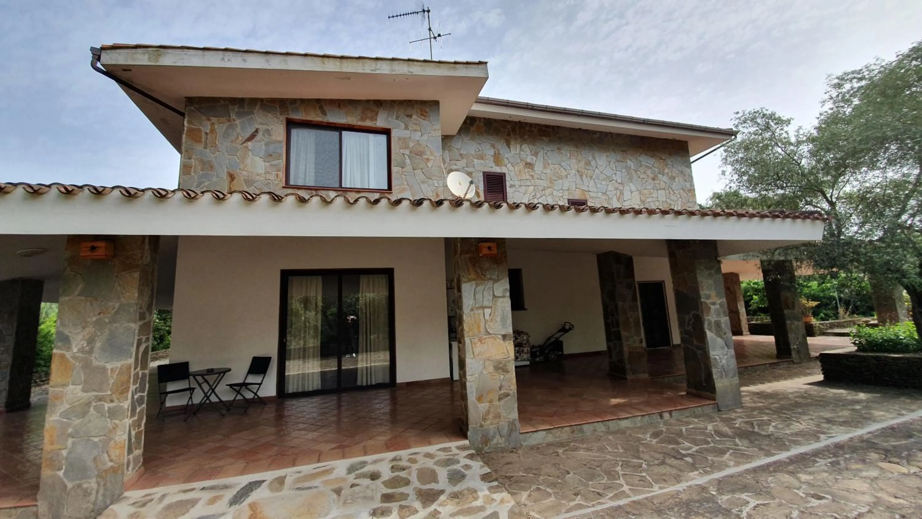 Property building in Villa Canu