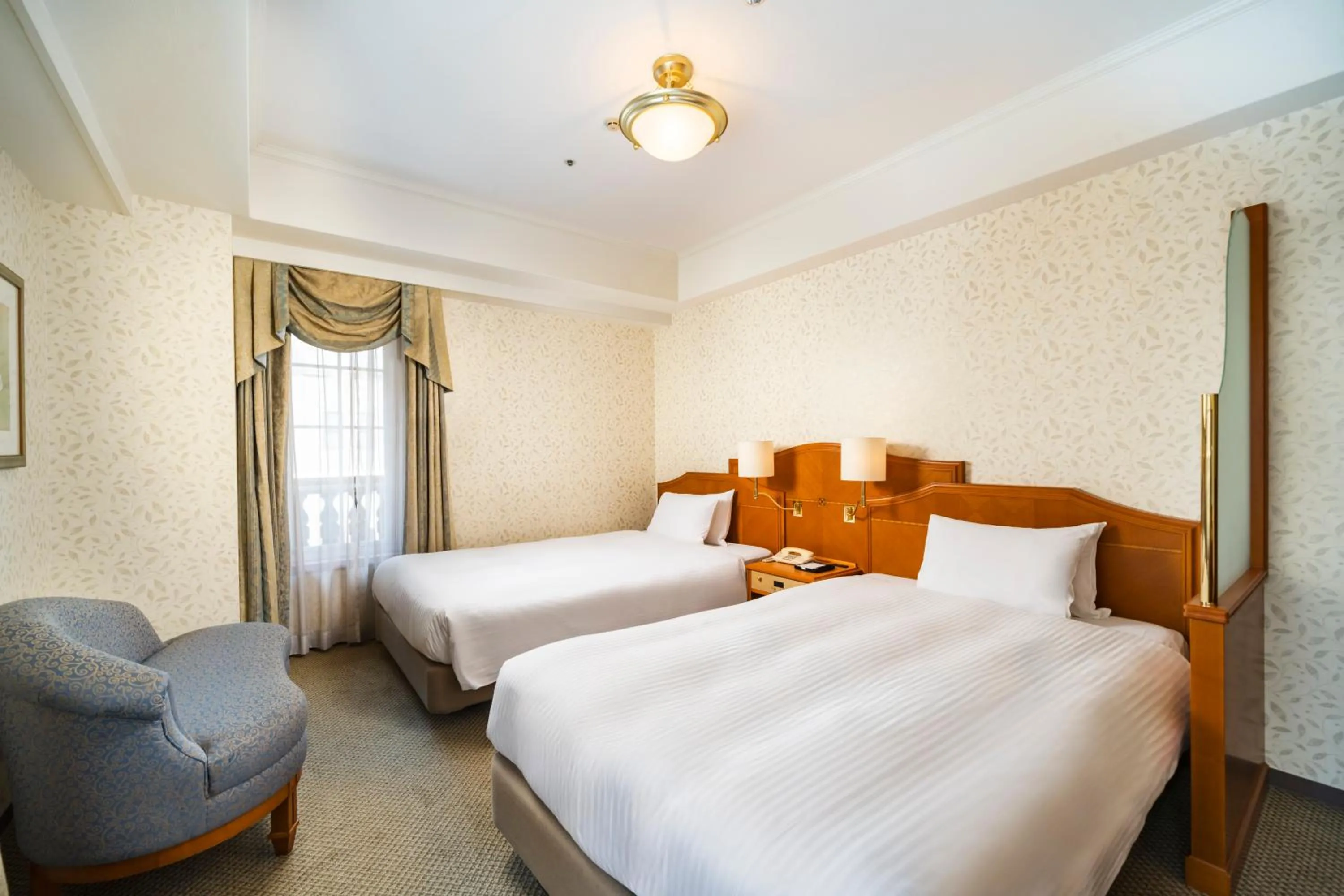 Photo of the whole room, Bed in KOKO HOTEL Osaka Shinsaibashi