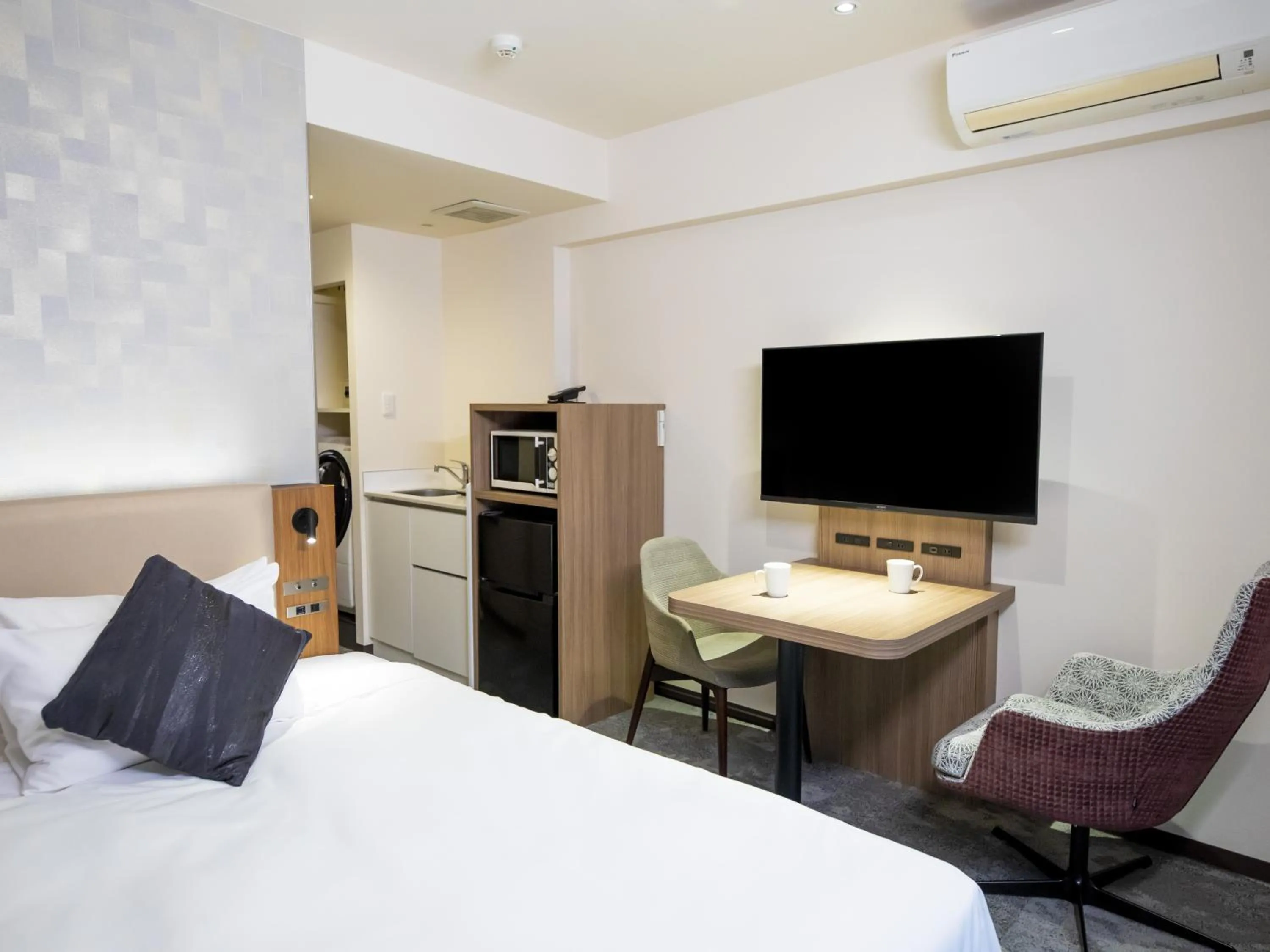 Photo of the whole room, Bed in Tokyu Stay Nihonbashi
