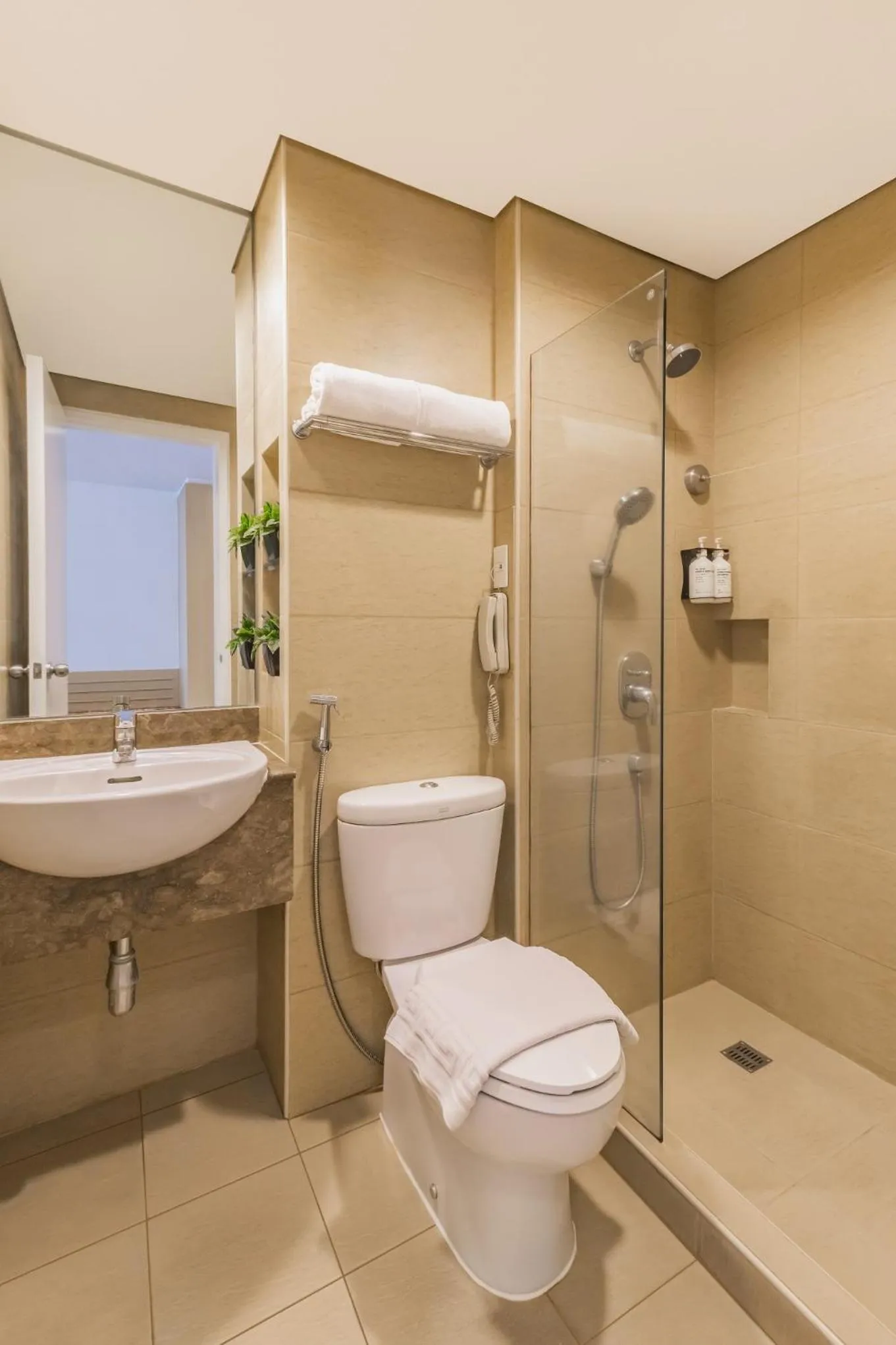 St Giles Hotel Makati