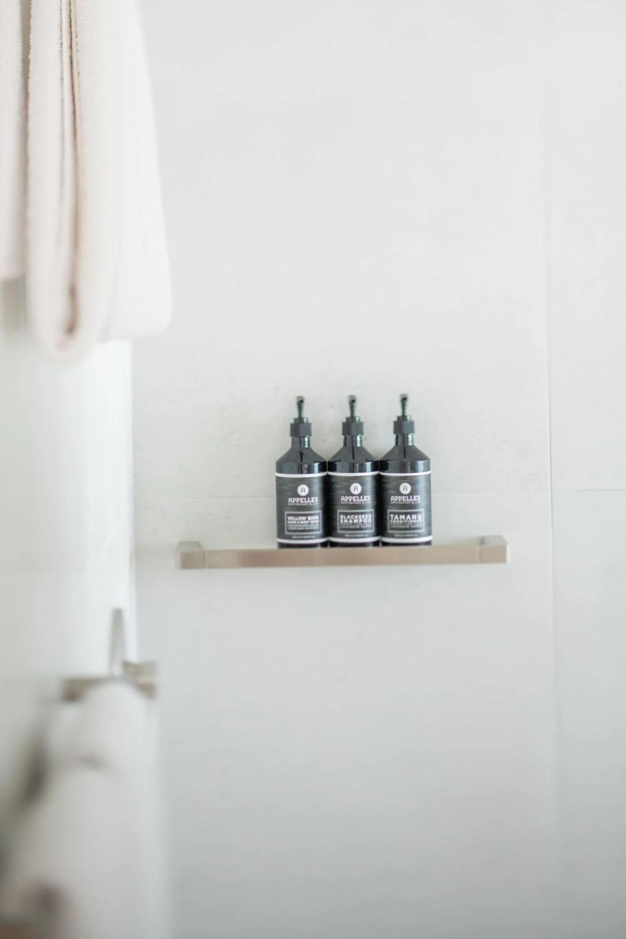 Shower in Grand Mercure Apartments Magnetic Island