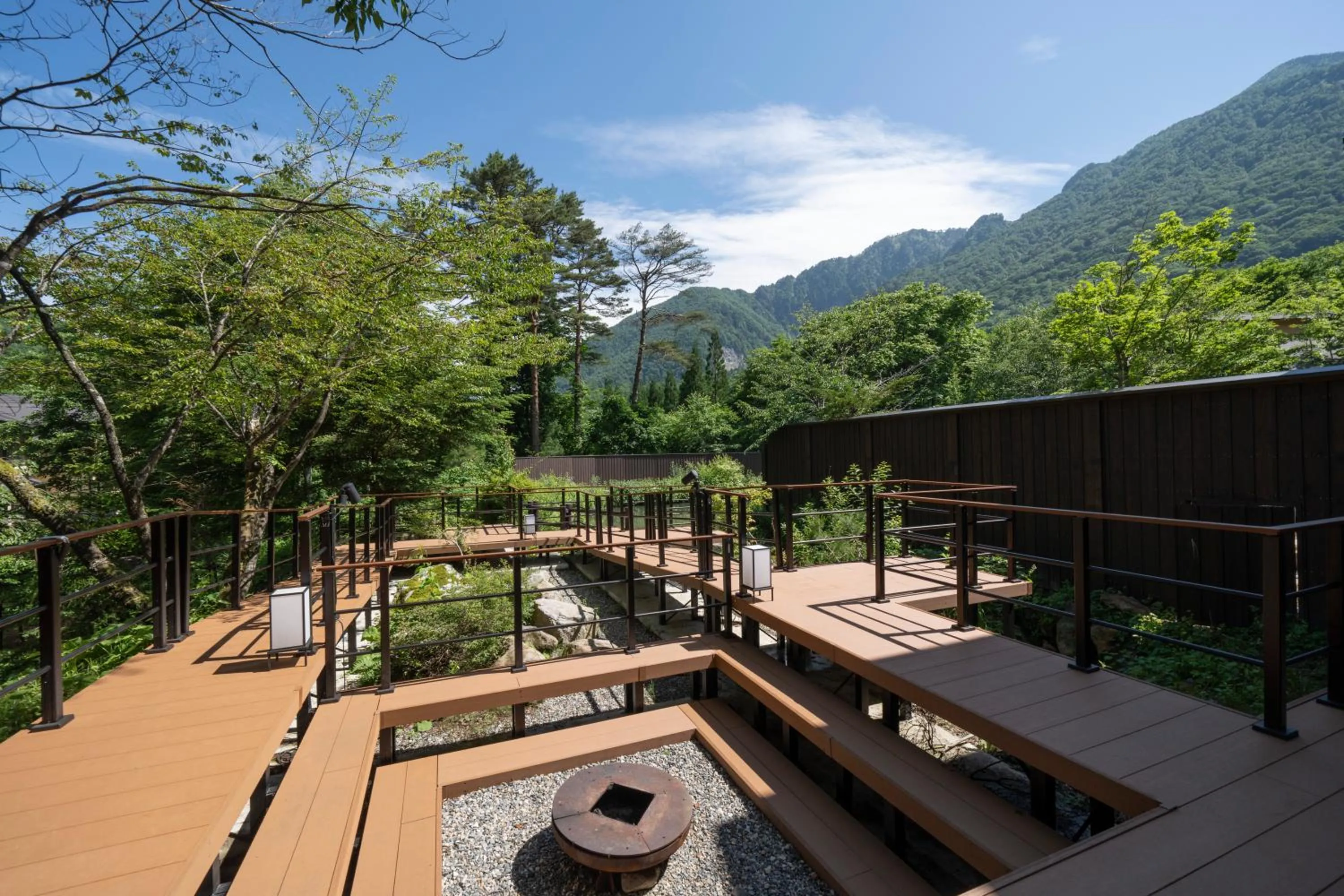 Spring in Miyama Ouan Kyoritsu Resort