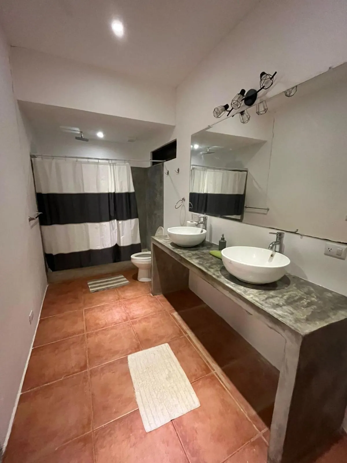 Shower in Tamarindo Backpackers