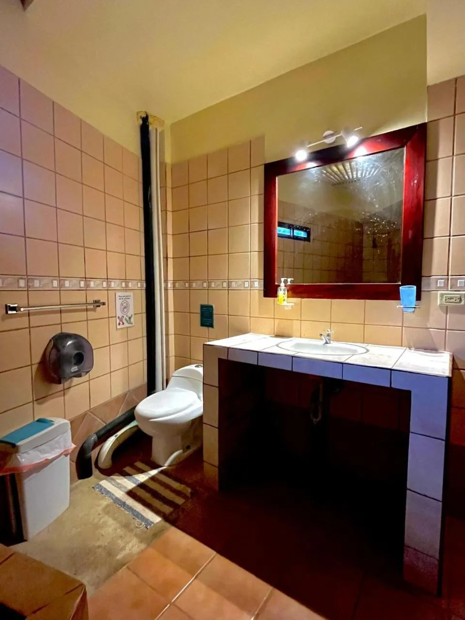 Shower in Tamarindo Backpackers