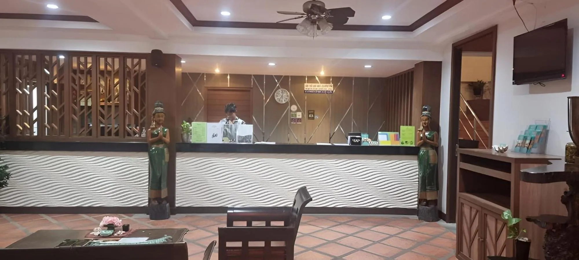 Lobby or reception in Ratana Hill Patong