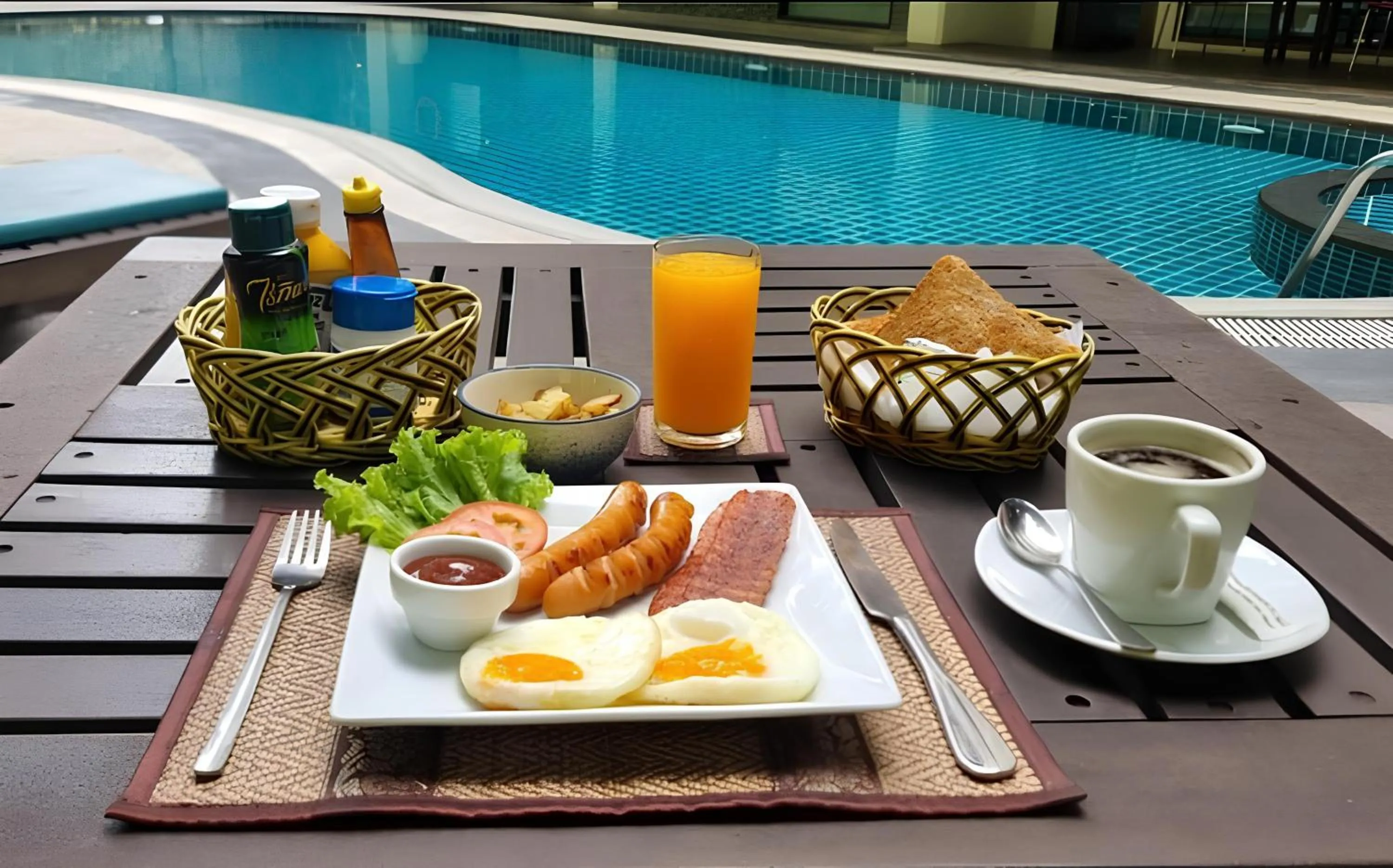 Restaurant/places to eat in Ratana Hill Patong