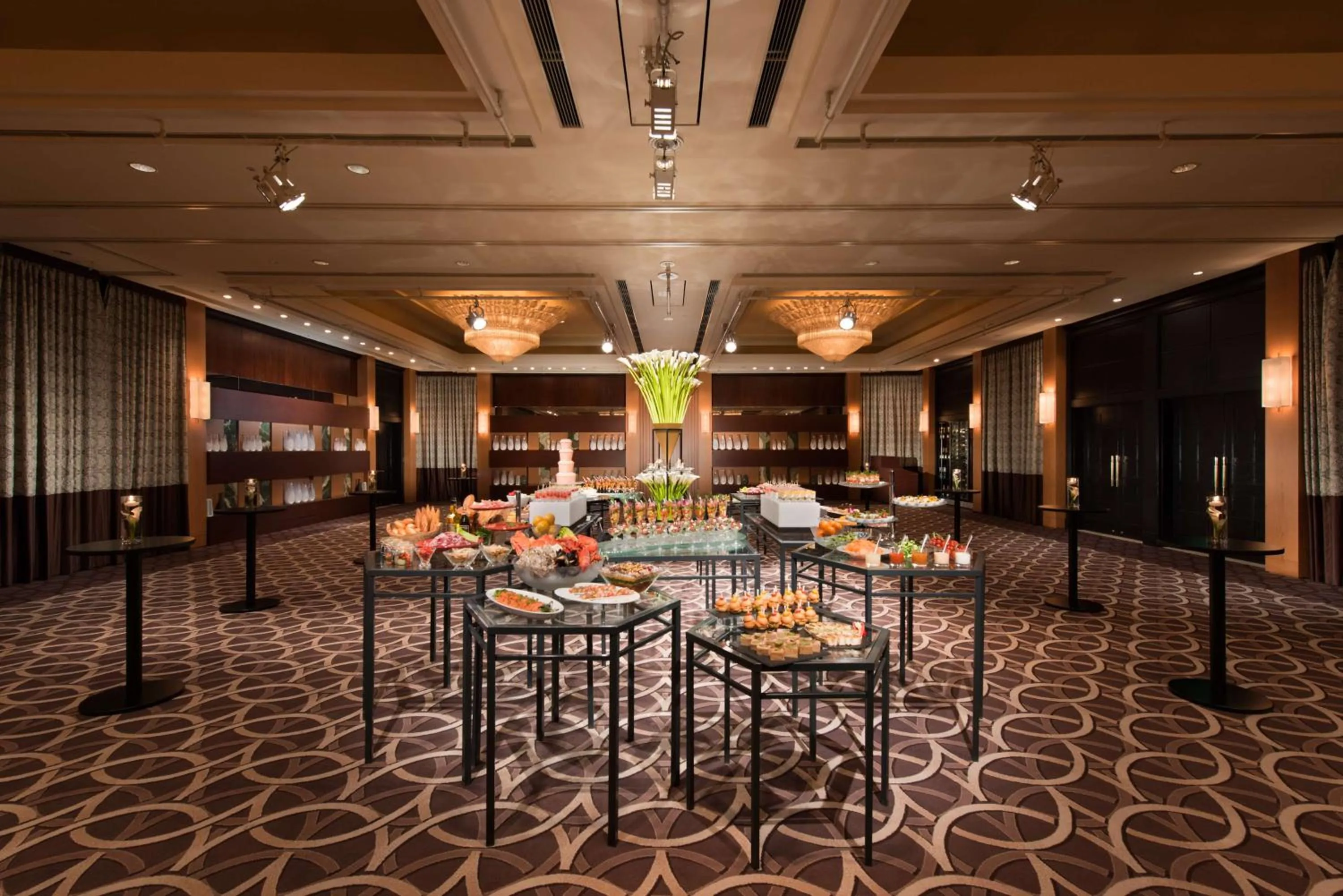 Dining area in Hilton Tokyo Odaiba