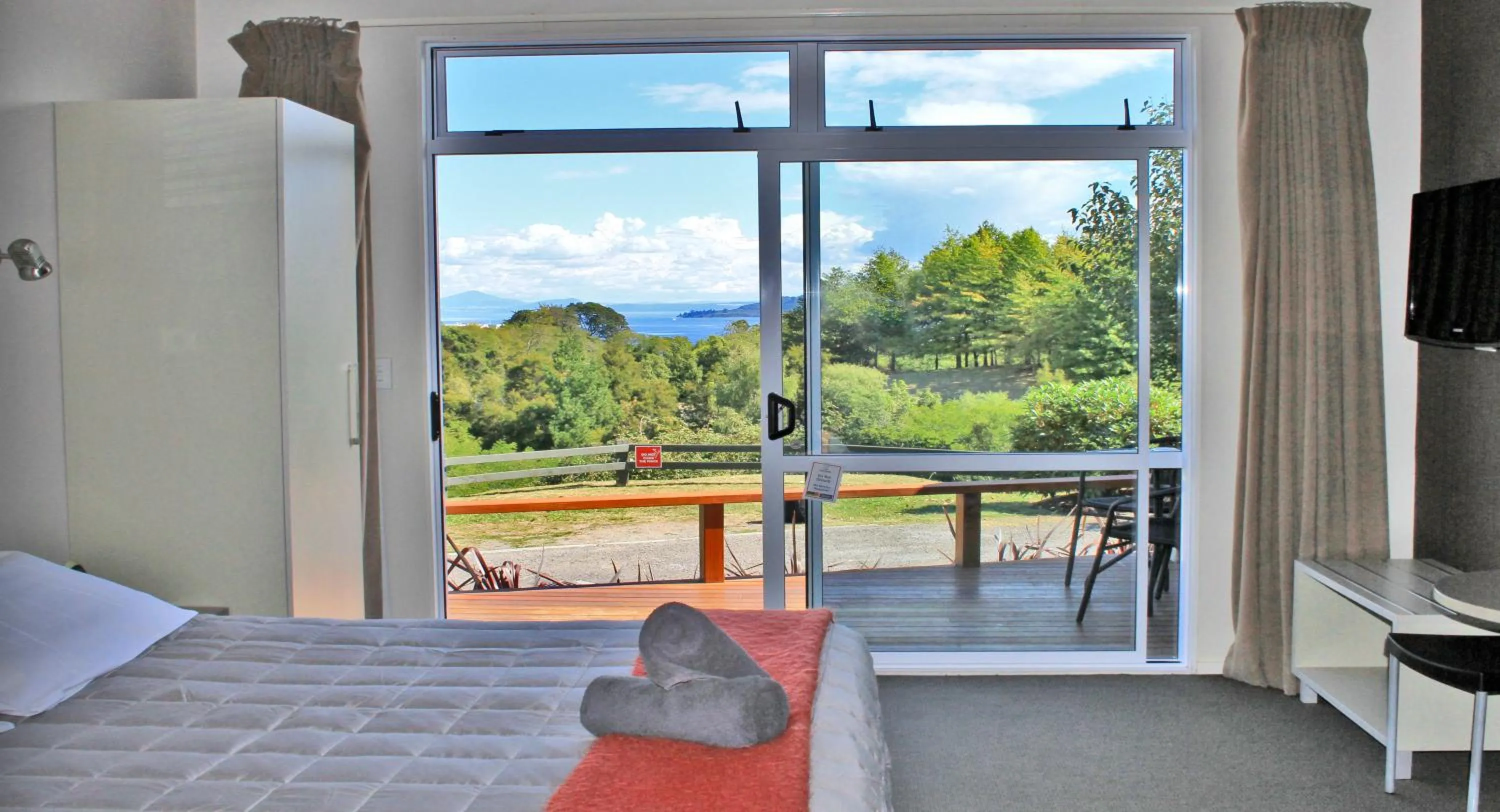 Decorative detail, Bed in Taupo Debretts Spa Resort