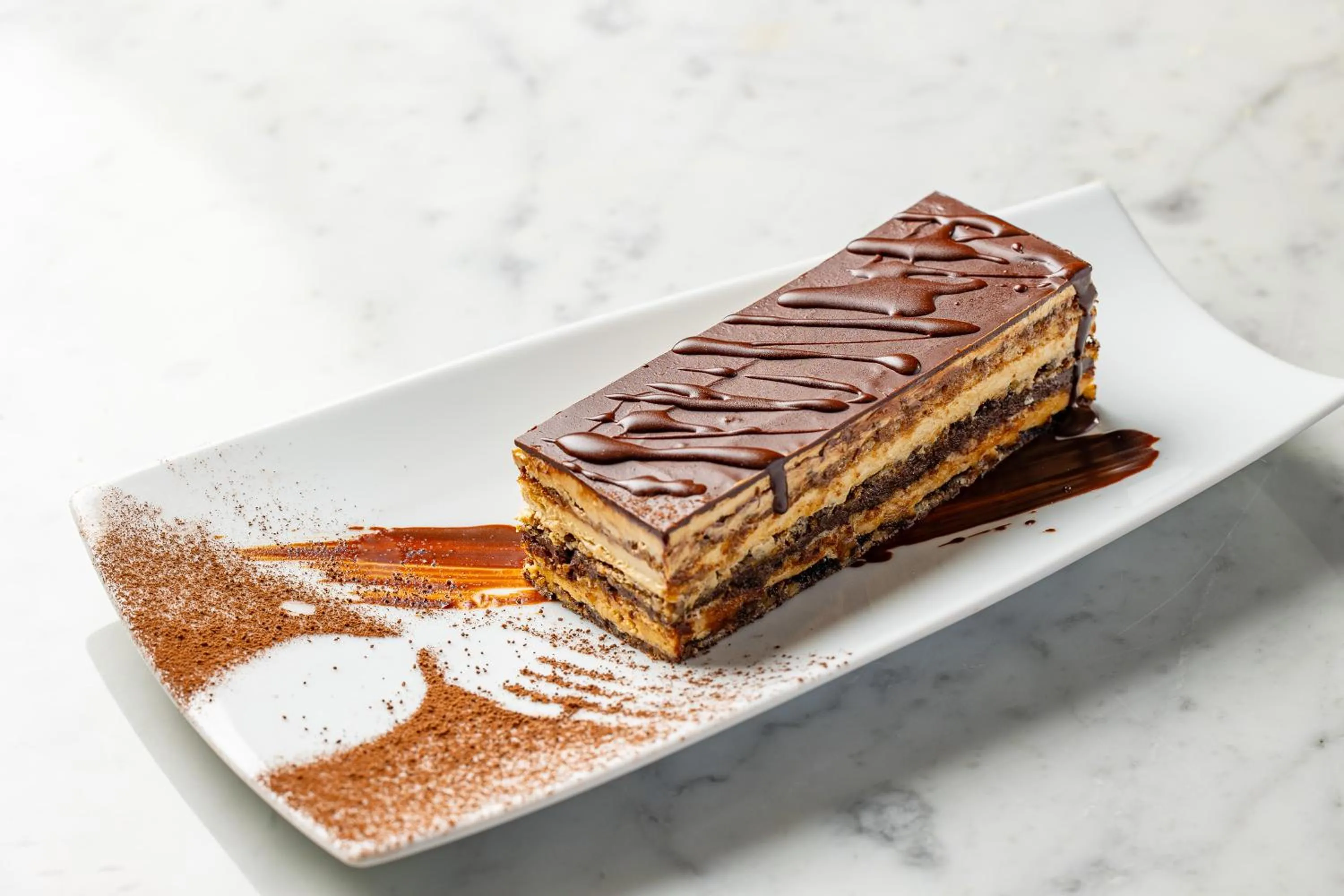 Restaurant/places to eat in Hotel Carlton