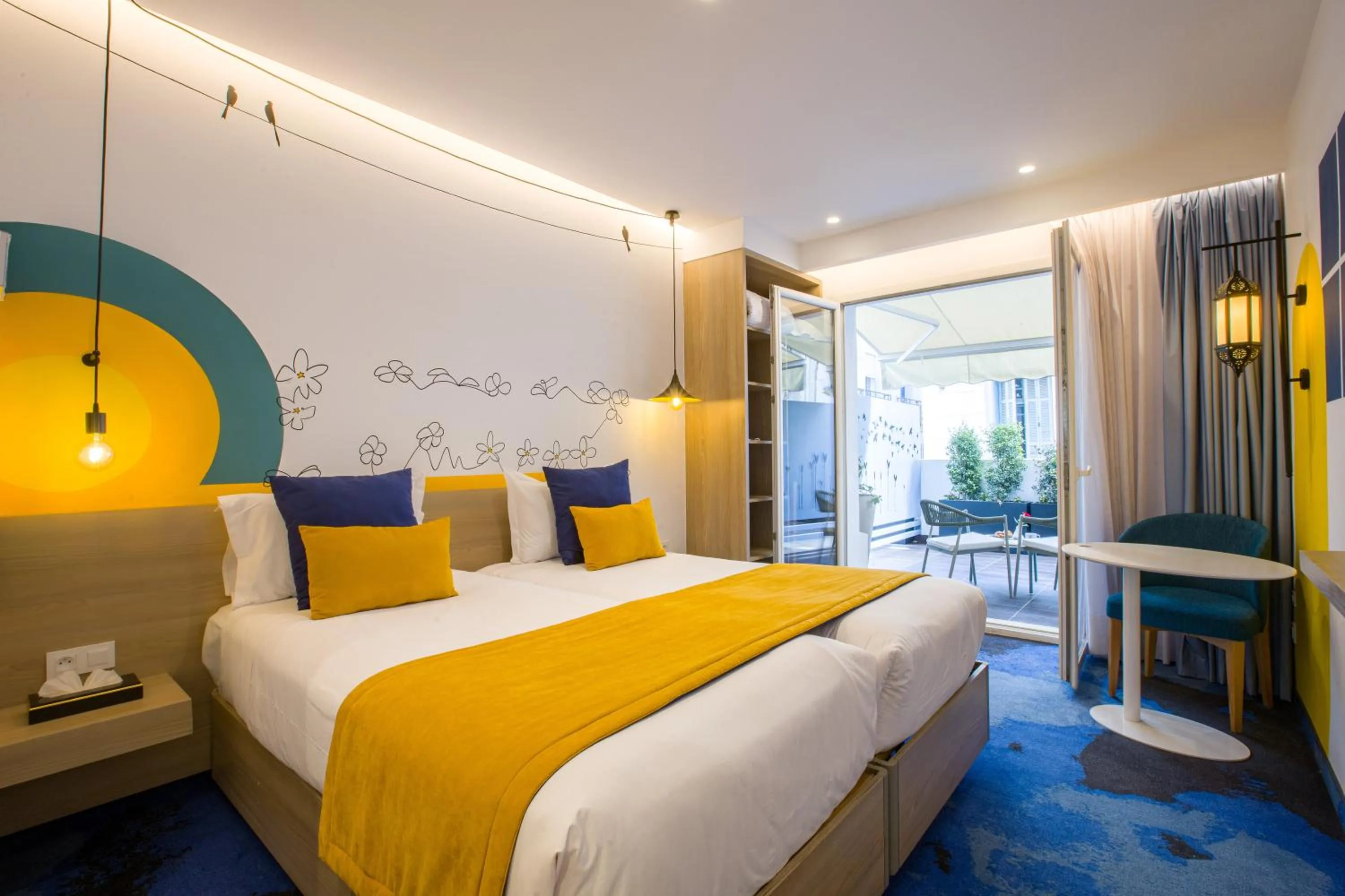 Bed in Hotel Carlton