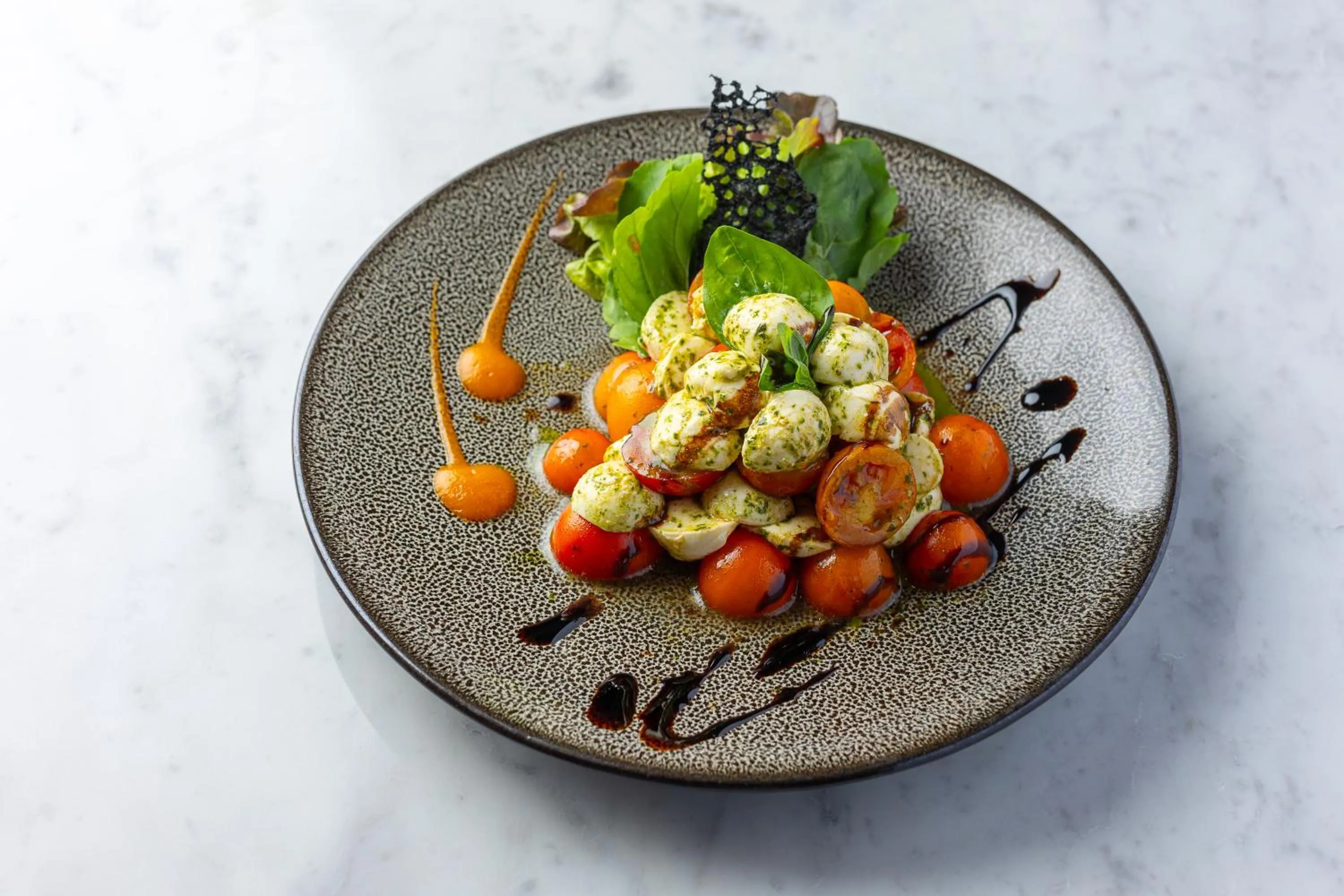 Restaurant/places to eat in Hotel Carlton