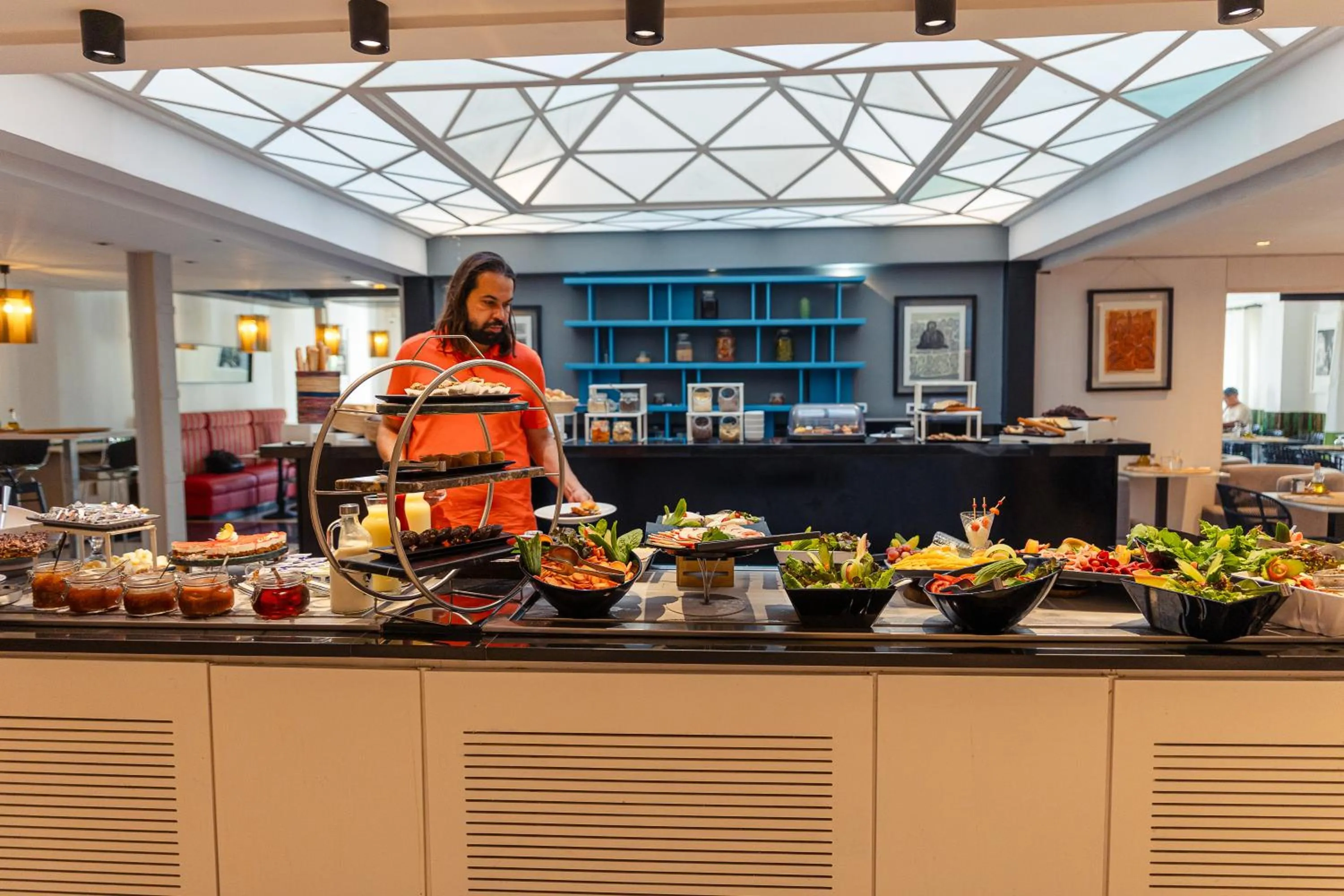 Buffet breakfast in Hotel Carlton