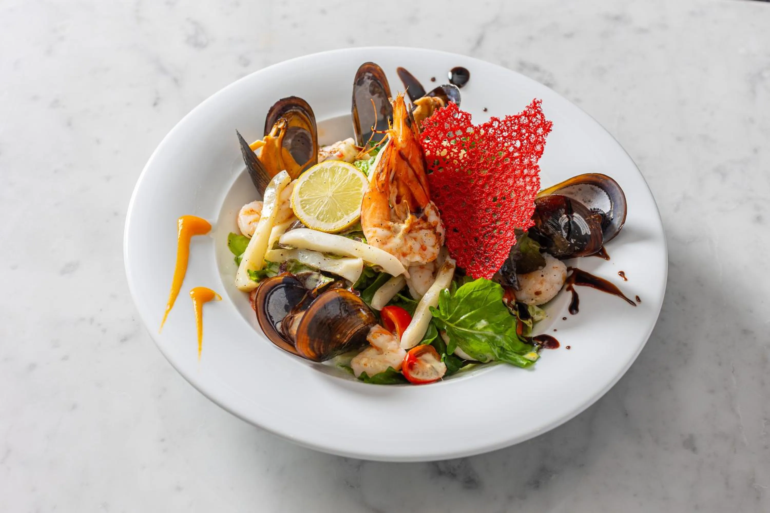 Restaurant/places to eat in Hotel Carlton