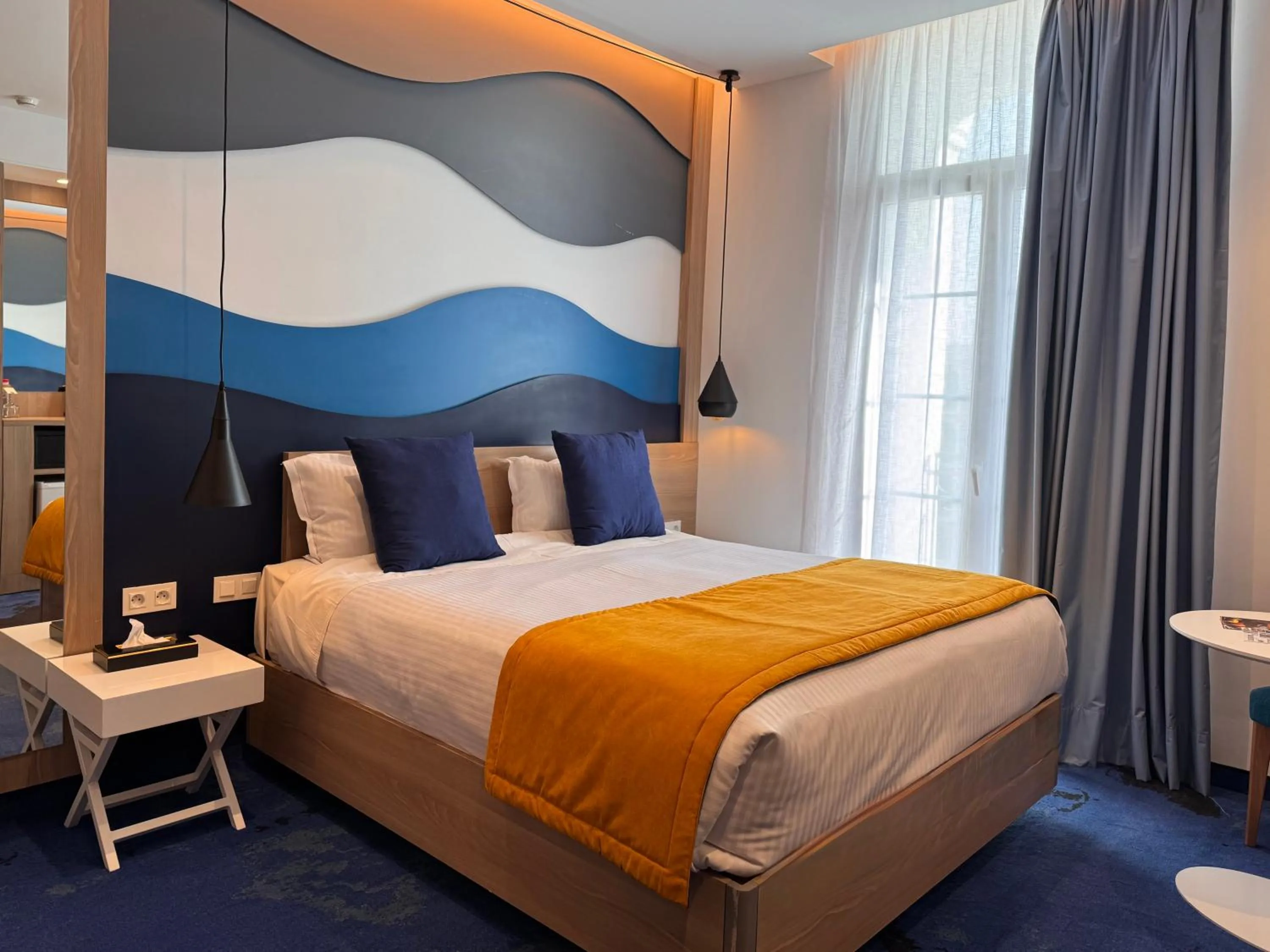 Bed in Hotel Carlton