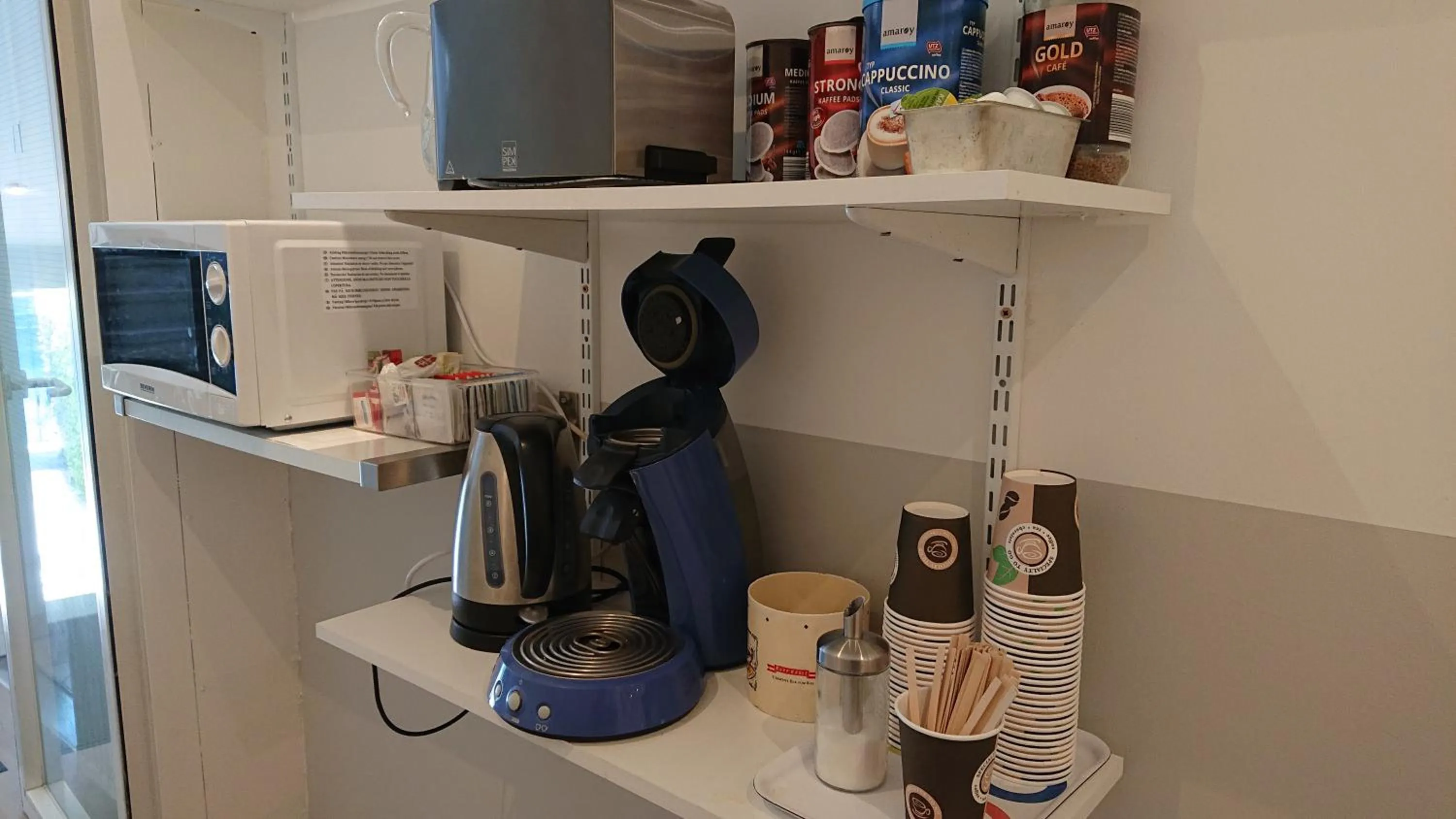 Coffee/tea facilities in Pension Elisabeth - Rooms & Apartments