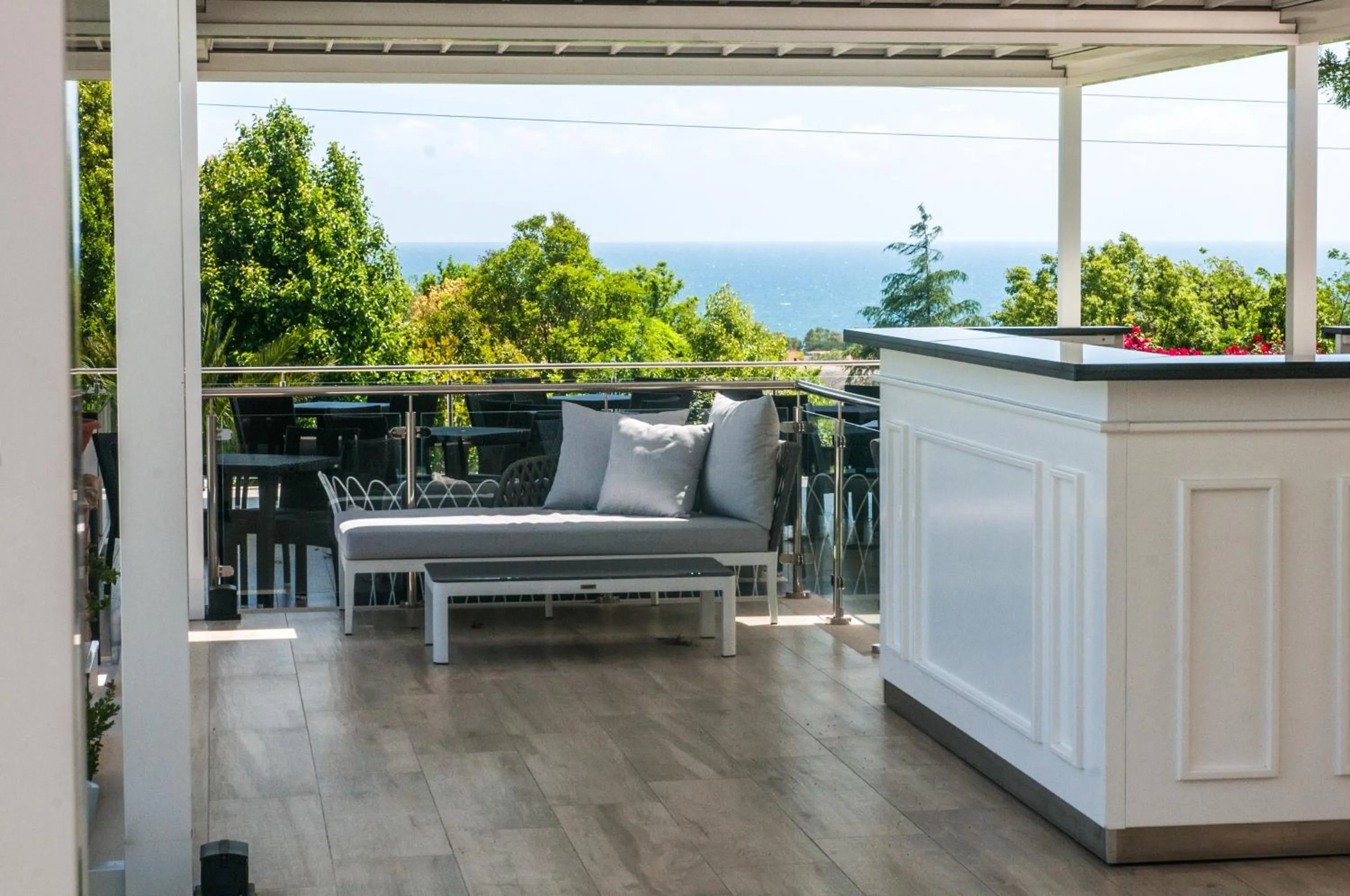 Restaurant/places to eat in Kora Park Resort