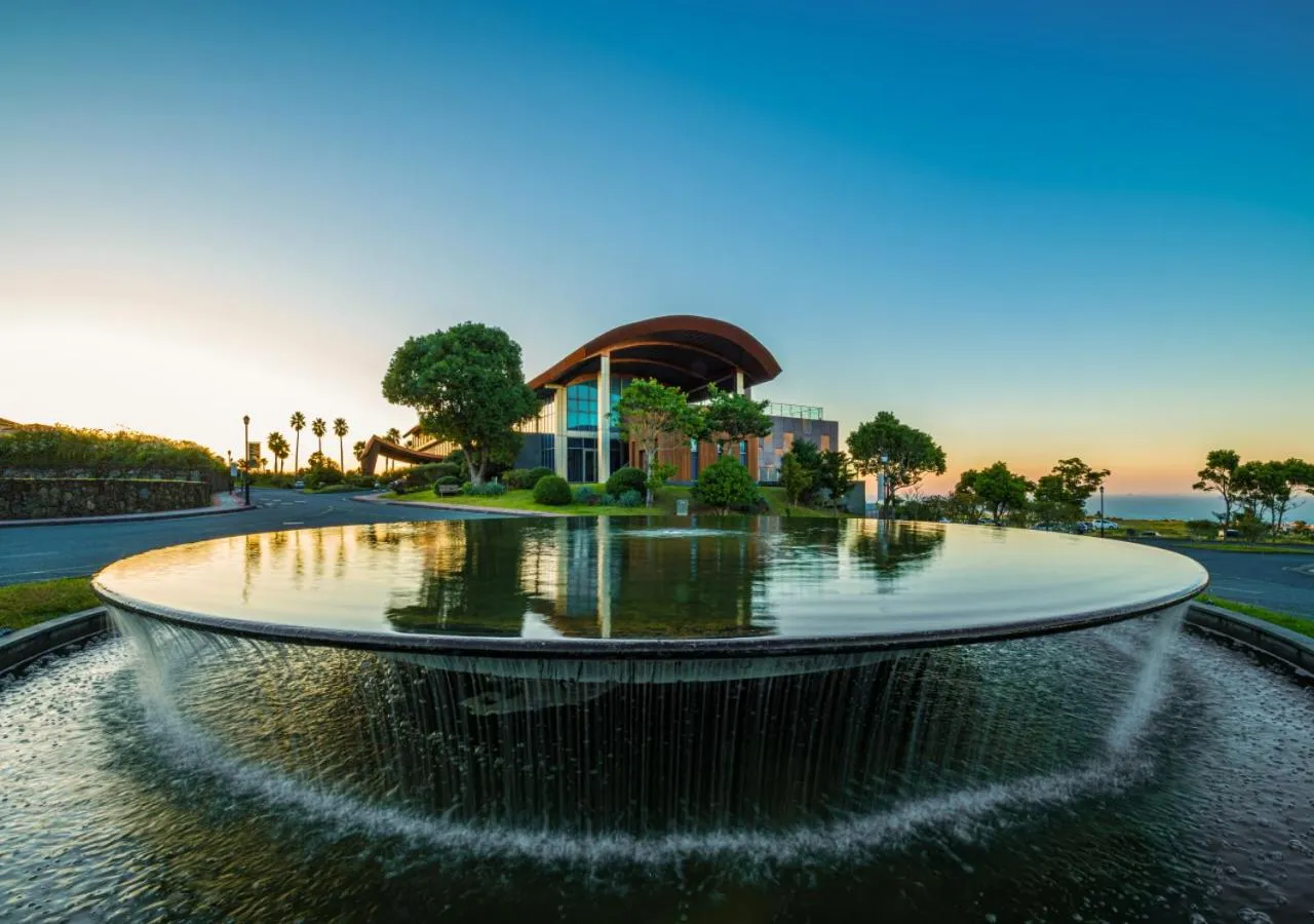 Camphortree Hotel and Resort