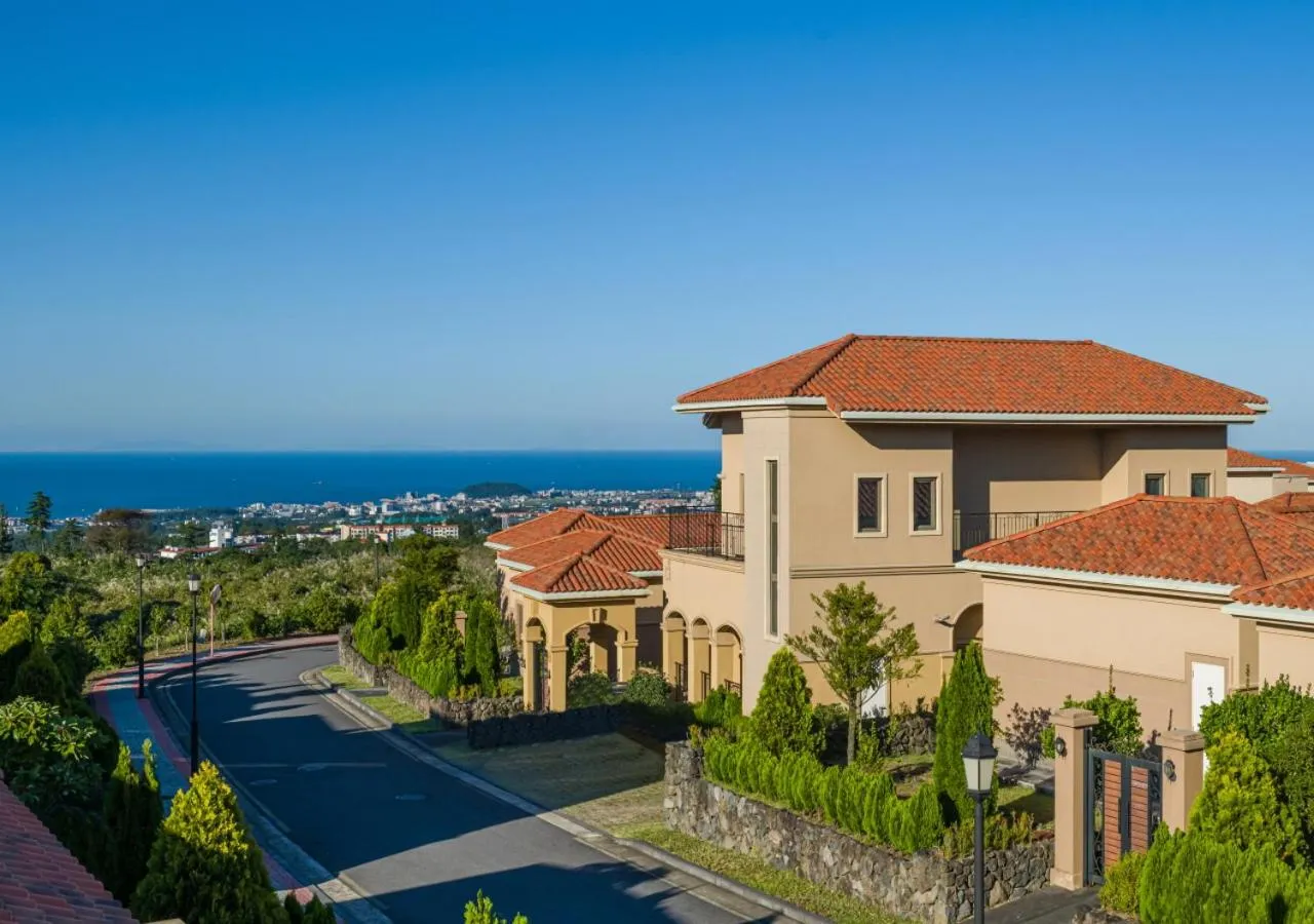 Camphortree Hotel and Resort