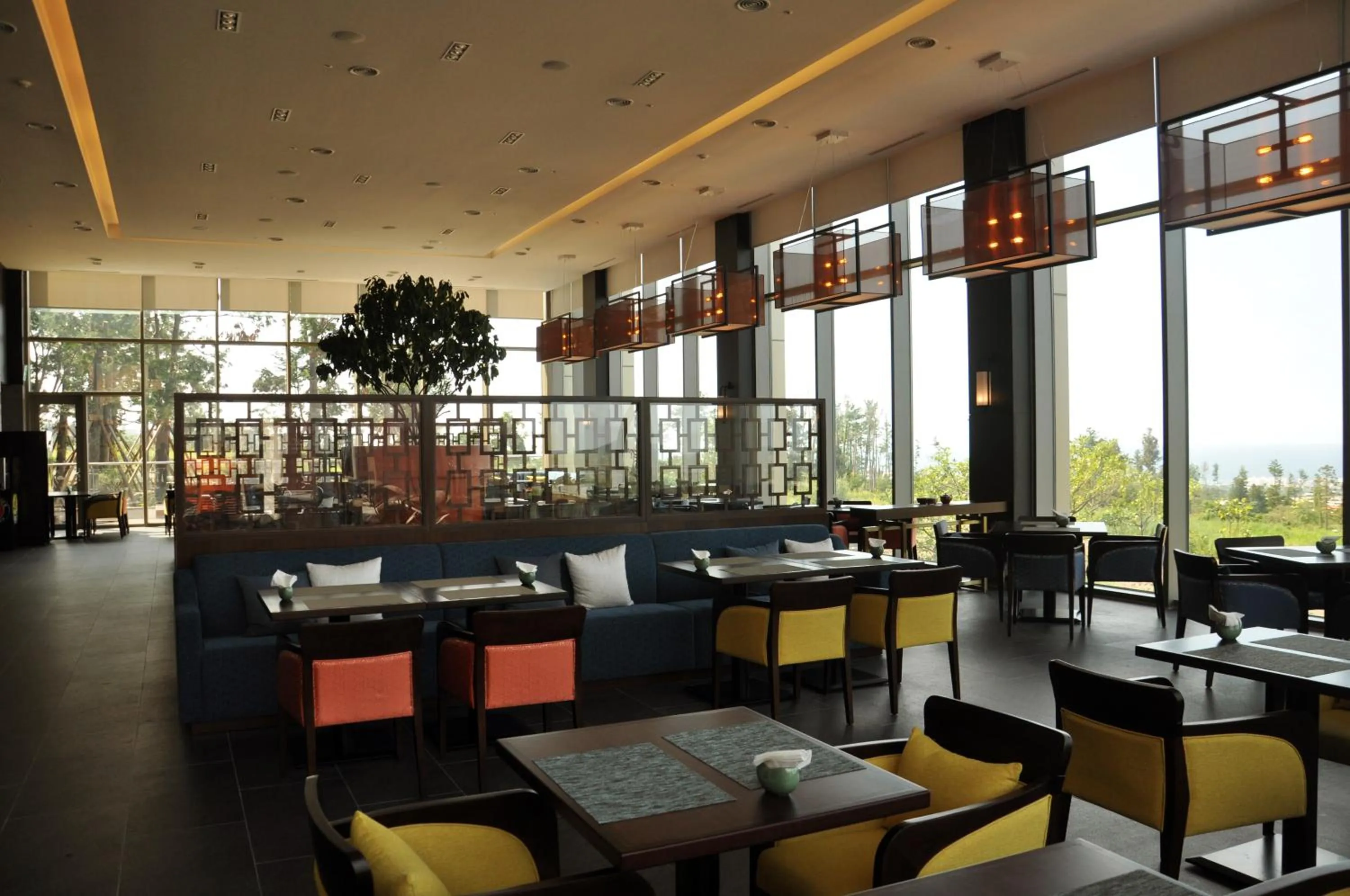 Restaurant/places to eat in Camphortree Hotel and Resort