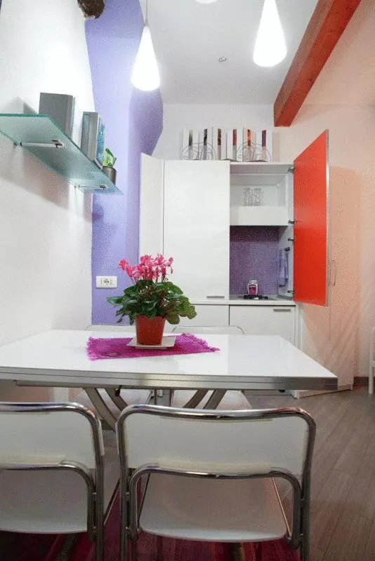 Kitchen or kitchenette in I Coralli rooms & apartments