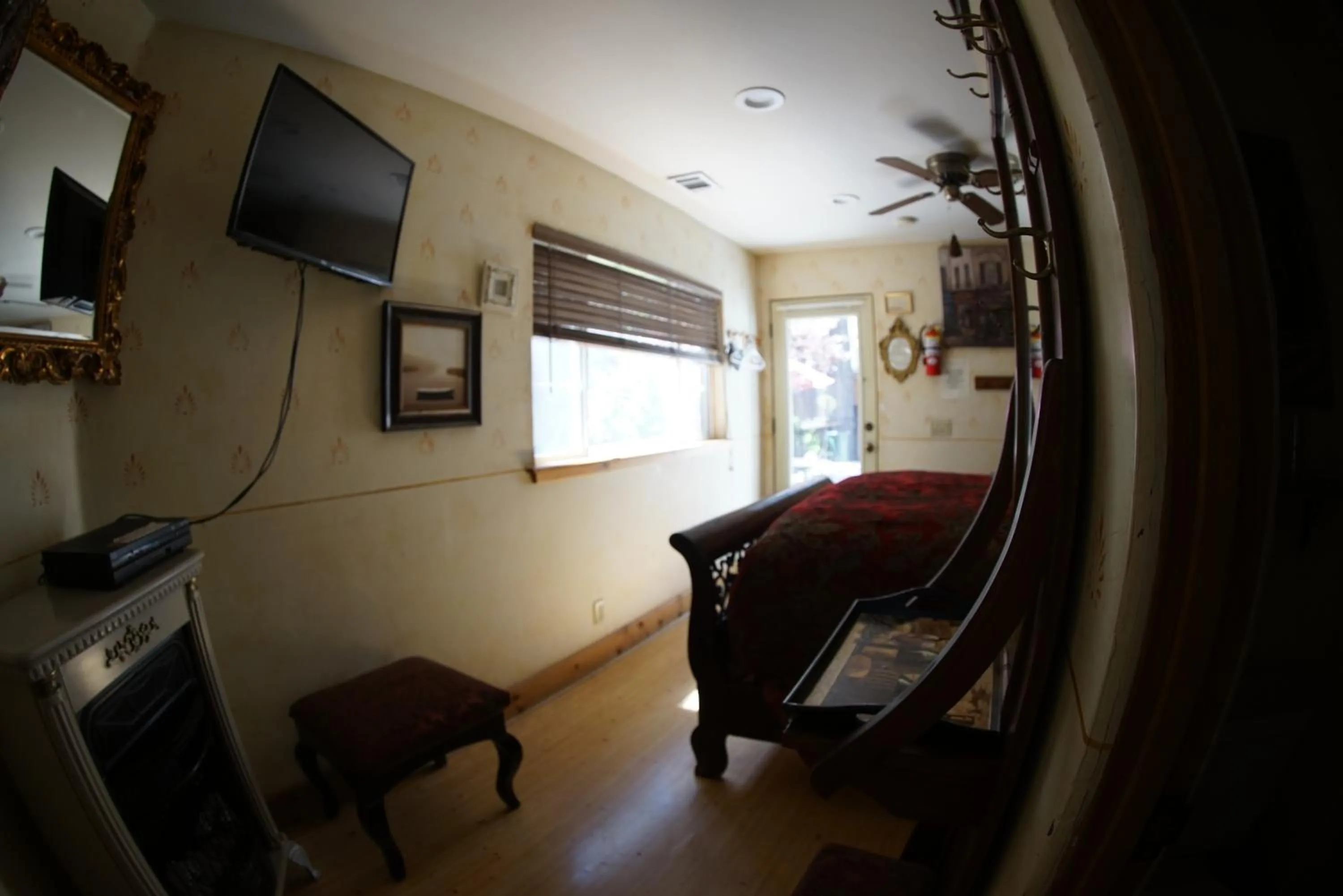 FLEUR DE LAC EUROPERAN INn