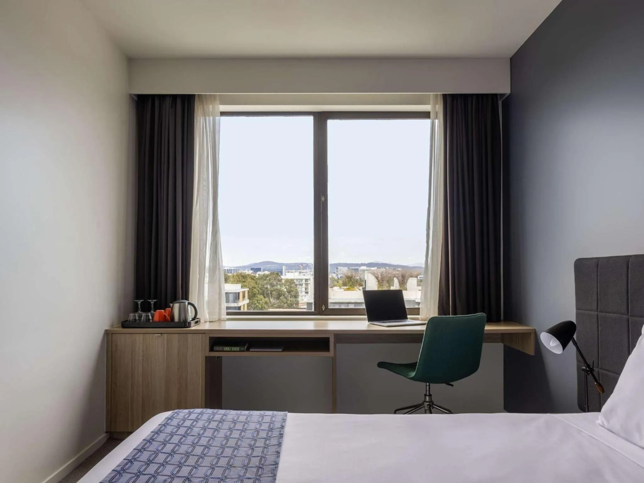 Bedroom, Bed in Mantra MacArthur Hotel