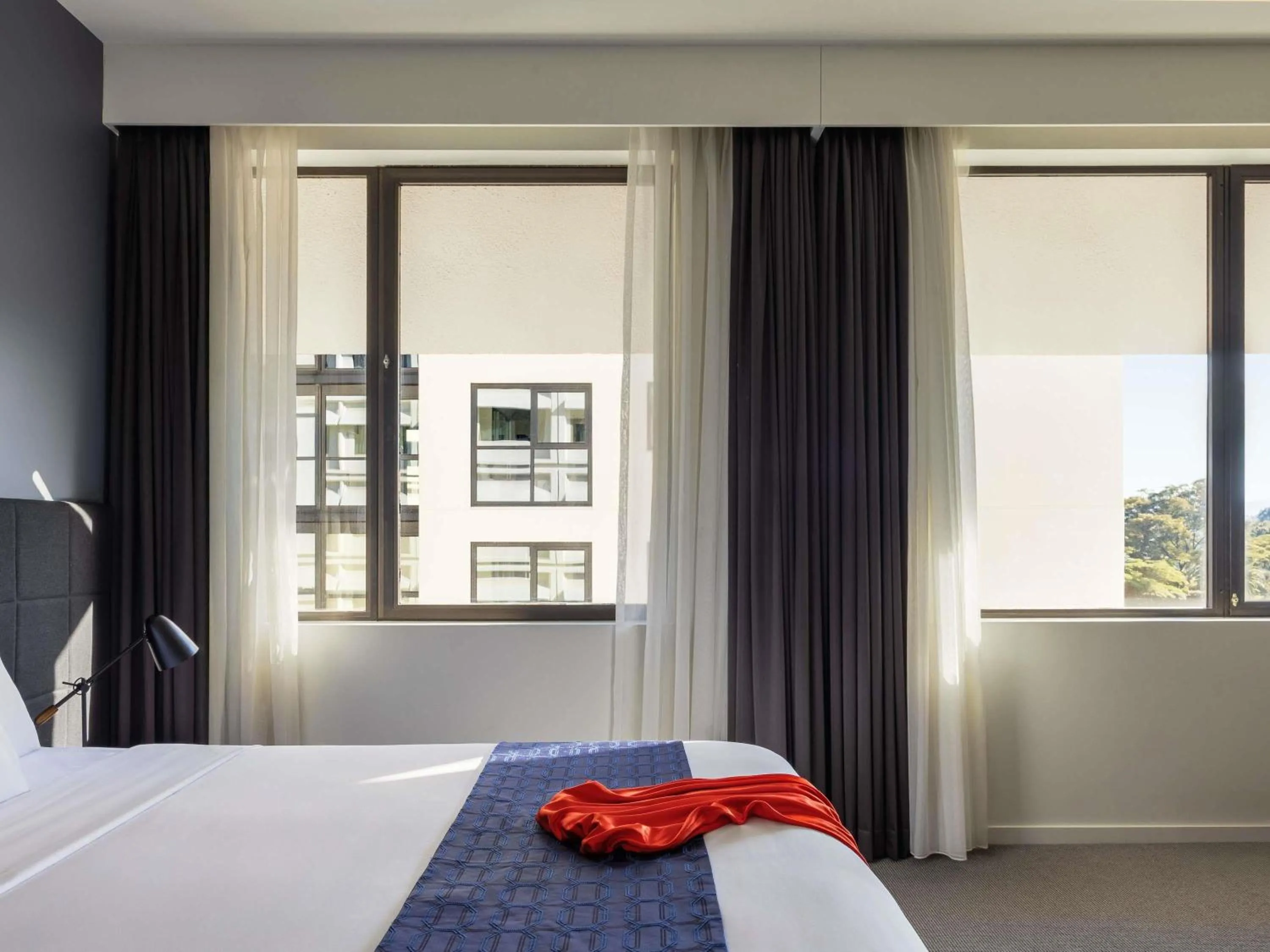 Bedroom, Bed in Mantra MacArthur Hotel