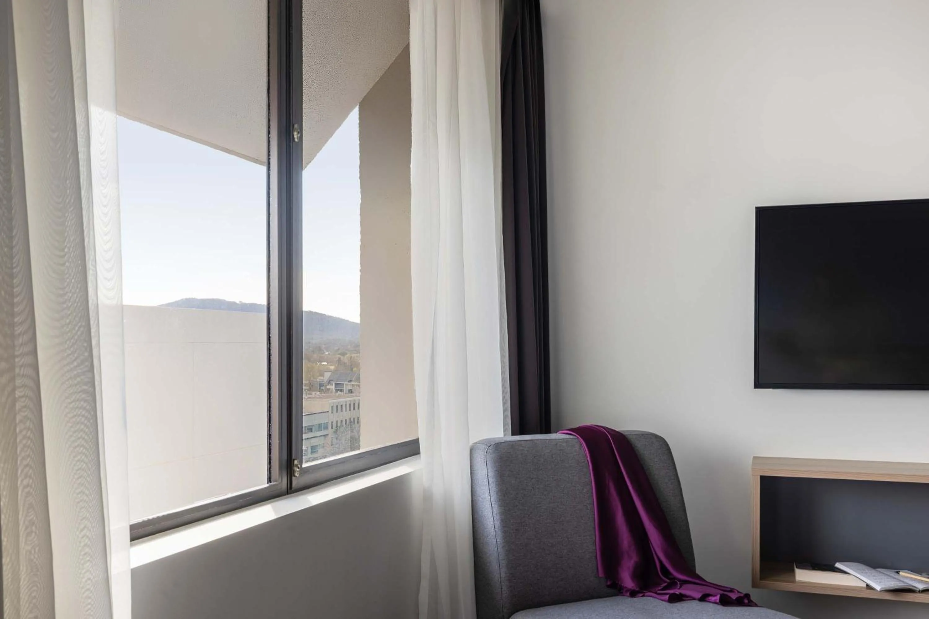 Bedroom in Mantra MacArthur Hotel