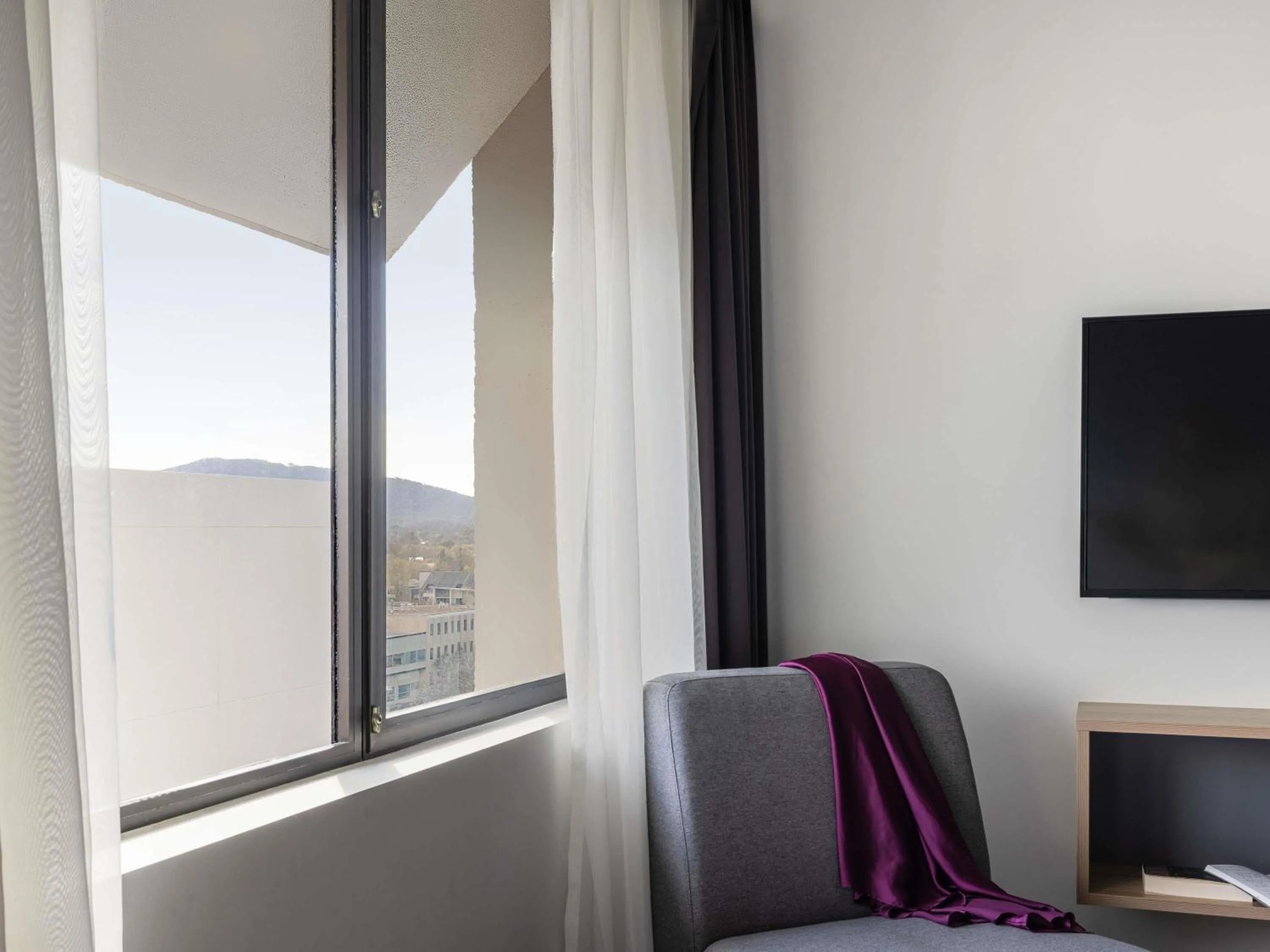 Bedroom in Mantra MacArthur Hotel