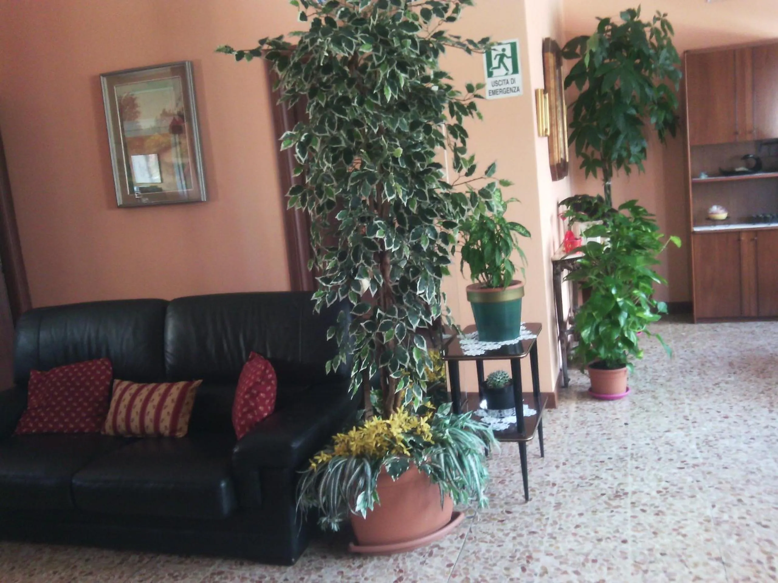 Communal lounge/ TV room in Hotel Corso